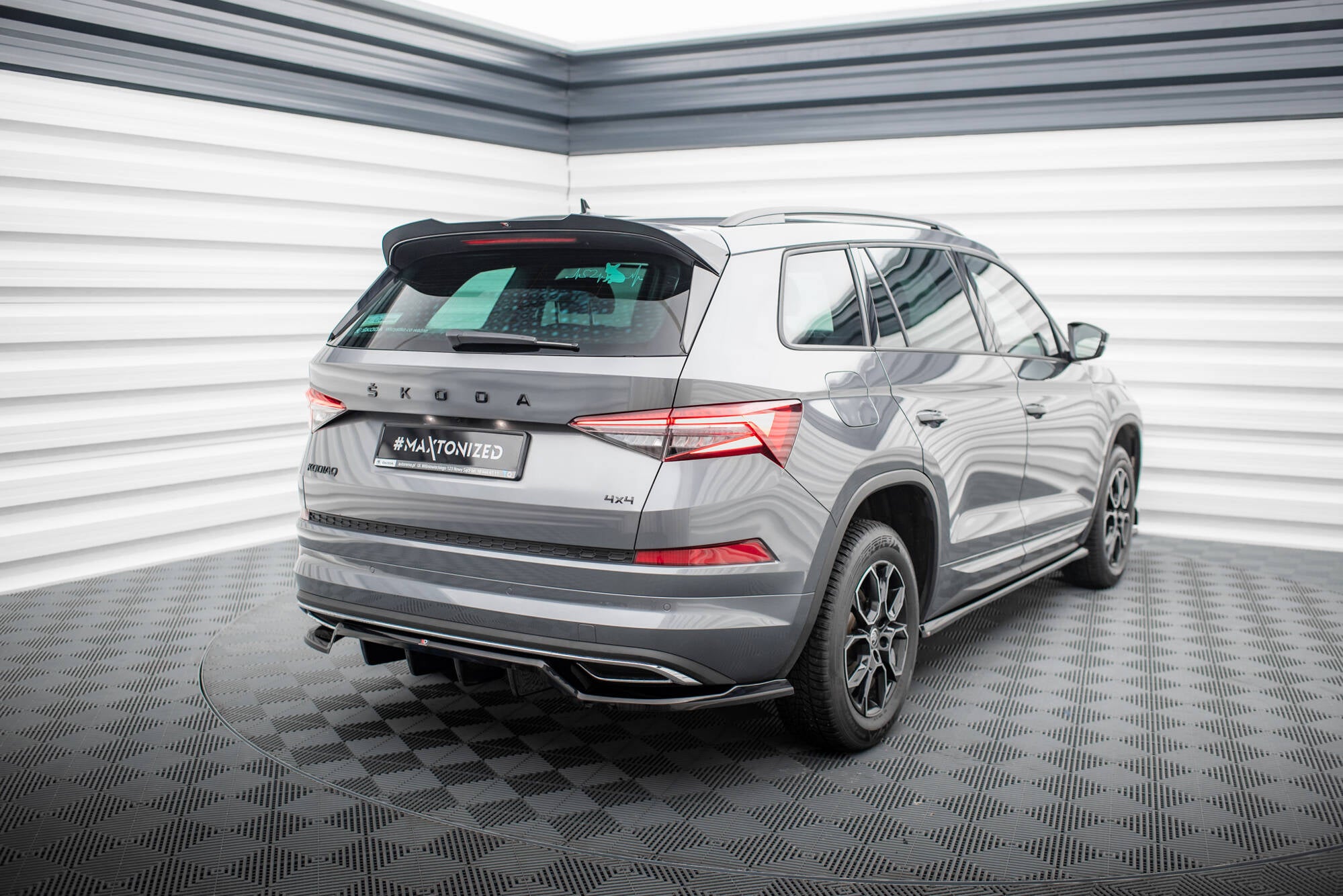 Frontspoiler Lippe, Seitenschweller und Heckdiffusor Skoda Kodiaq Sportline Mk1 Facelift