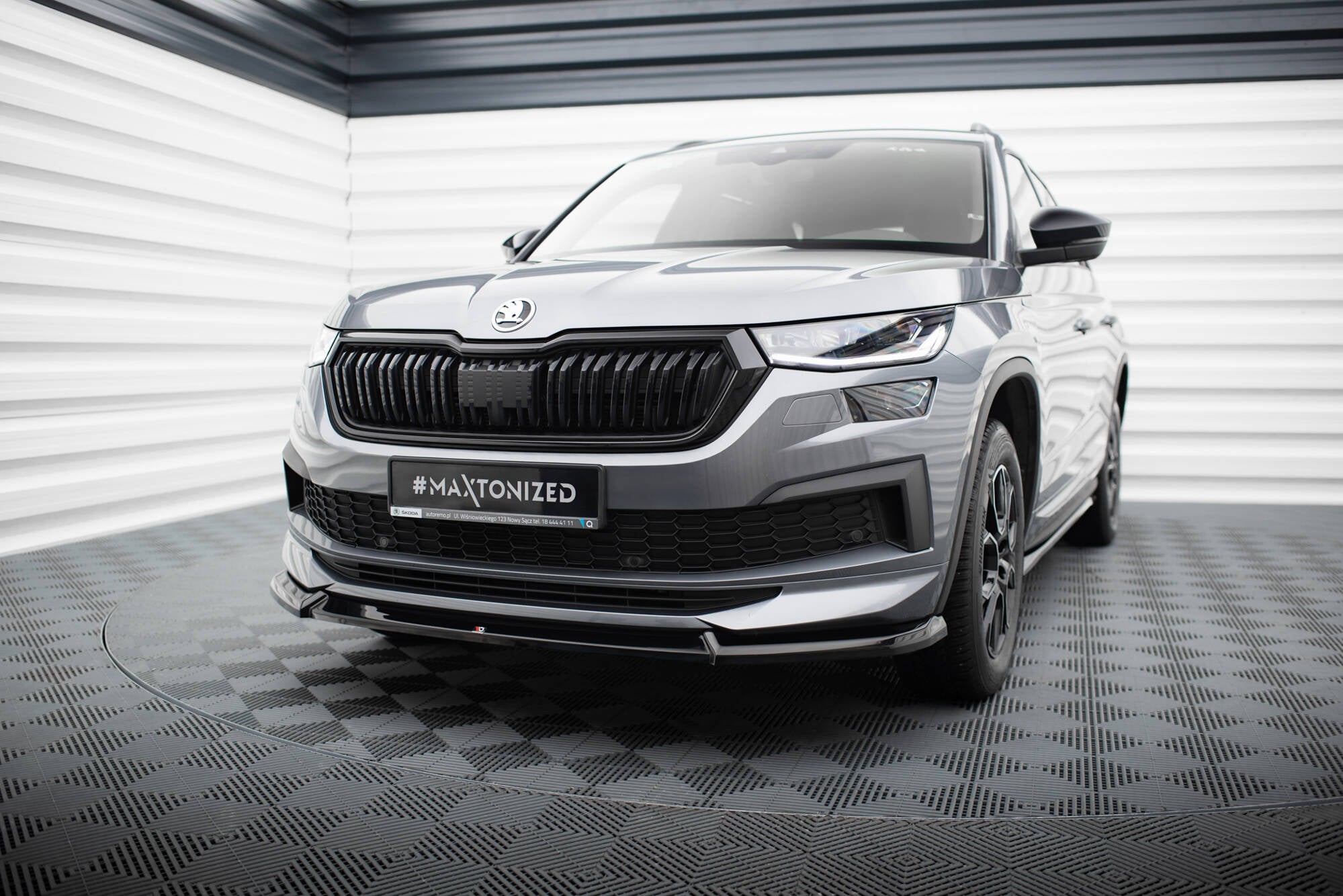 Frontspoiler Lippe, Seitenschweller und Heckdiffusor Skoda Kodiaq Sportline Mk1 Facelift
