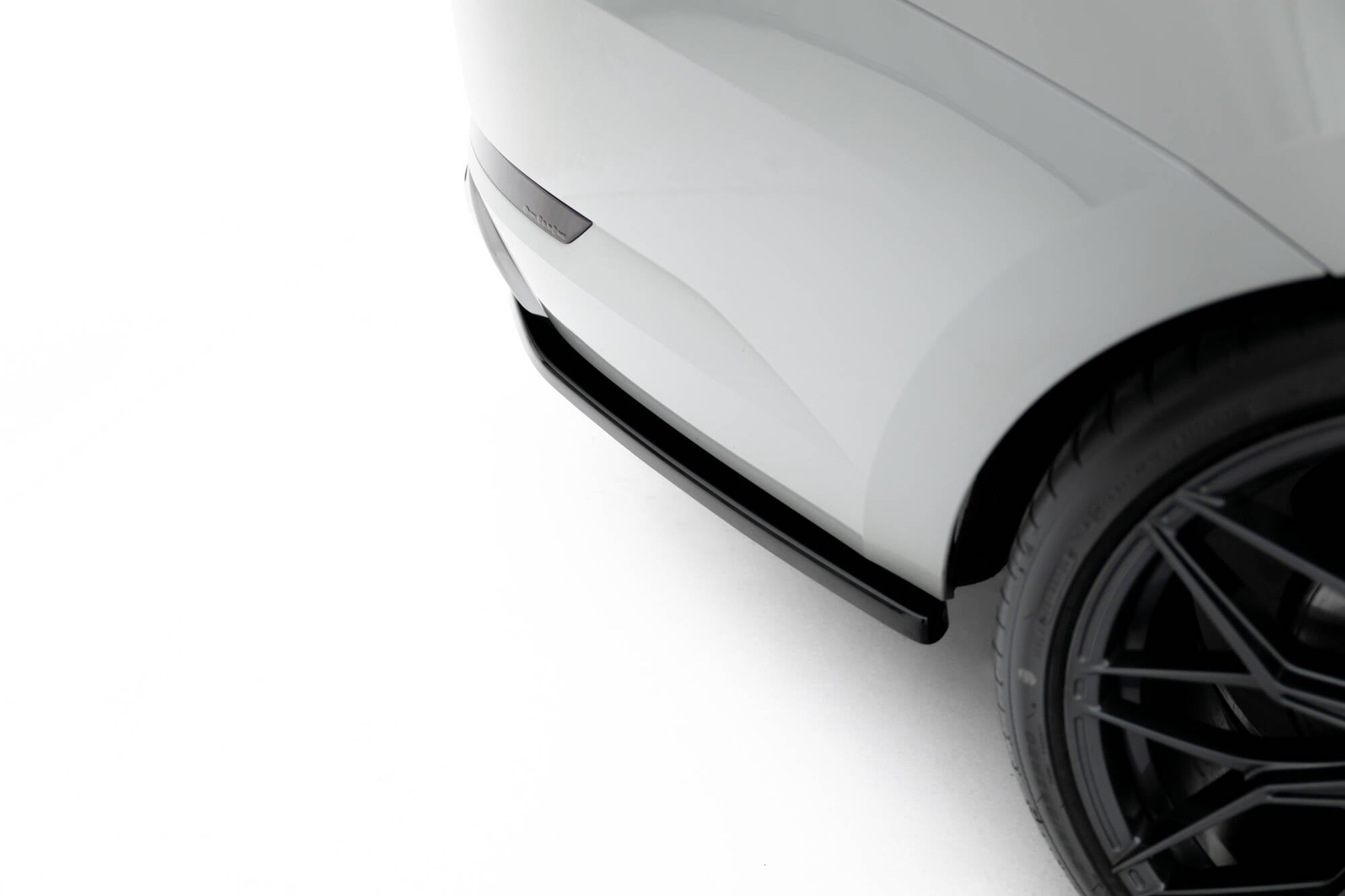 Frontspoiler Lippe, Seitenschweller, Heckdiffusor Skoda Superb Liftback MK3