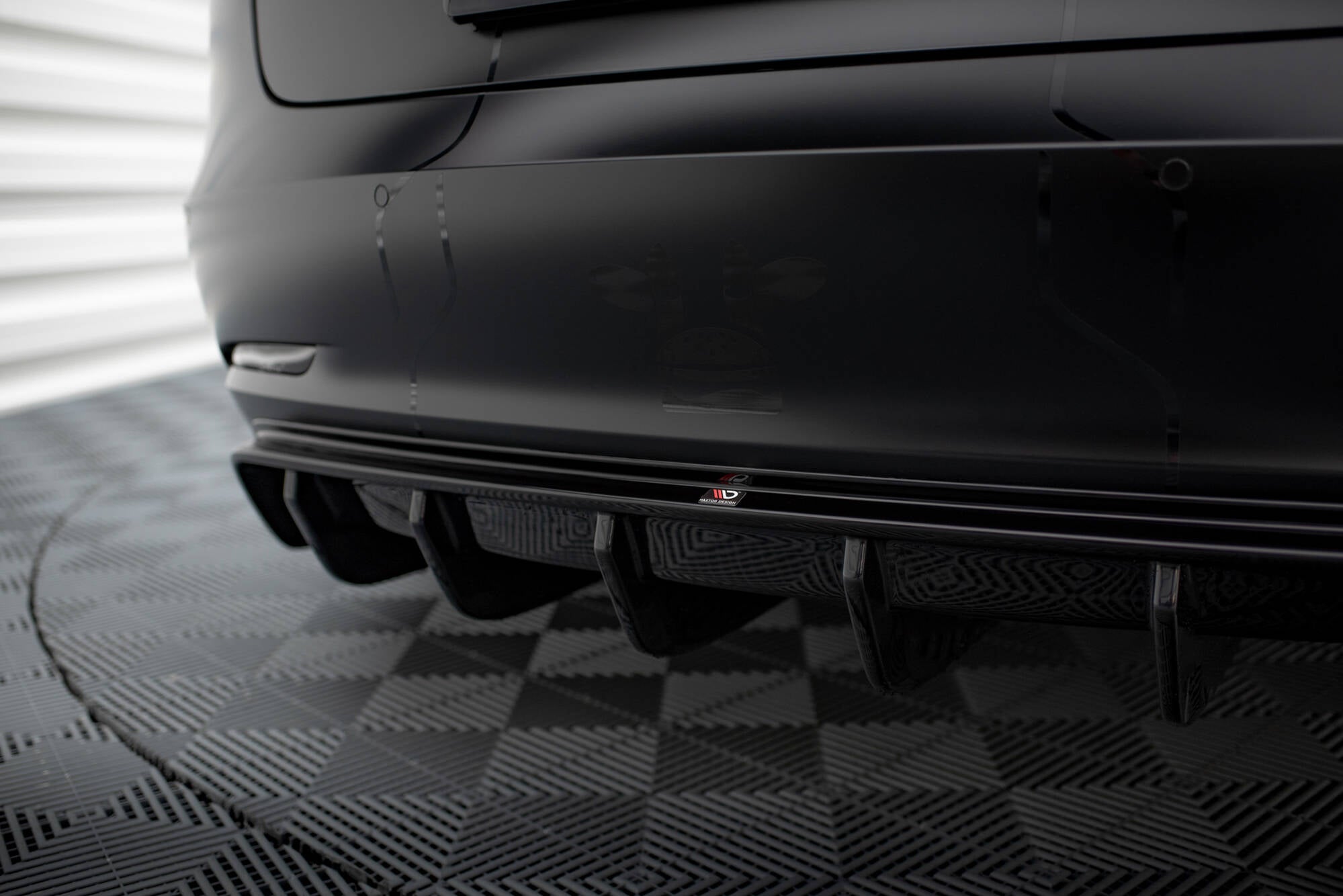 Frontspoiler Lippe, Seitenschweller und Heckdiffusor Satz Tesla Model 3