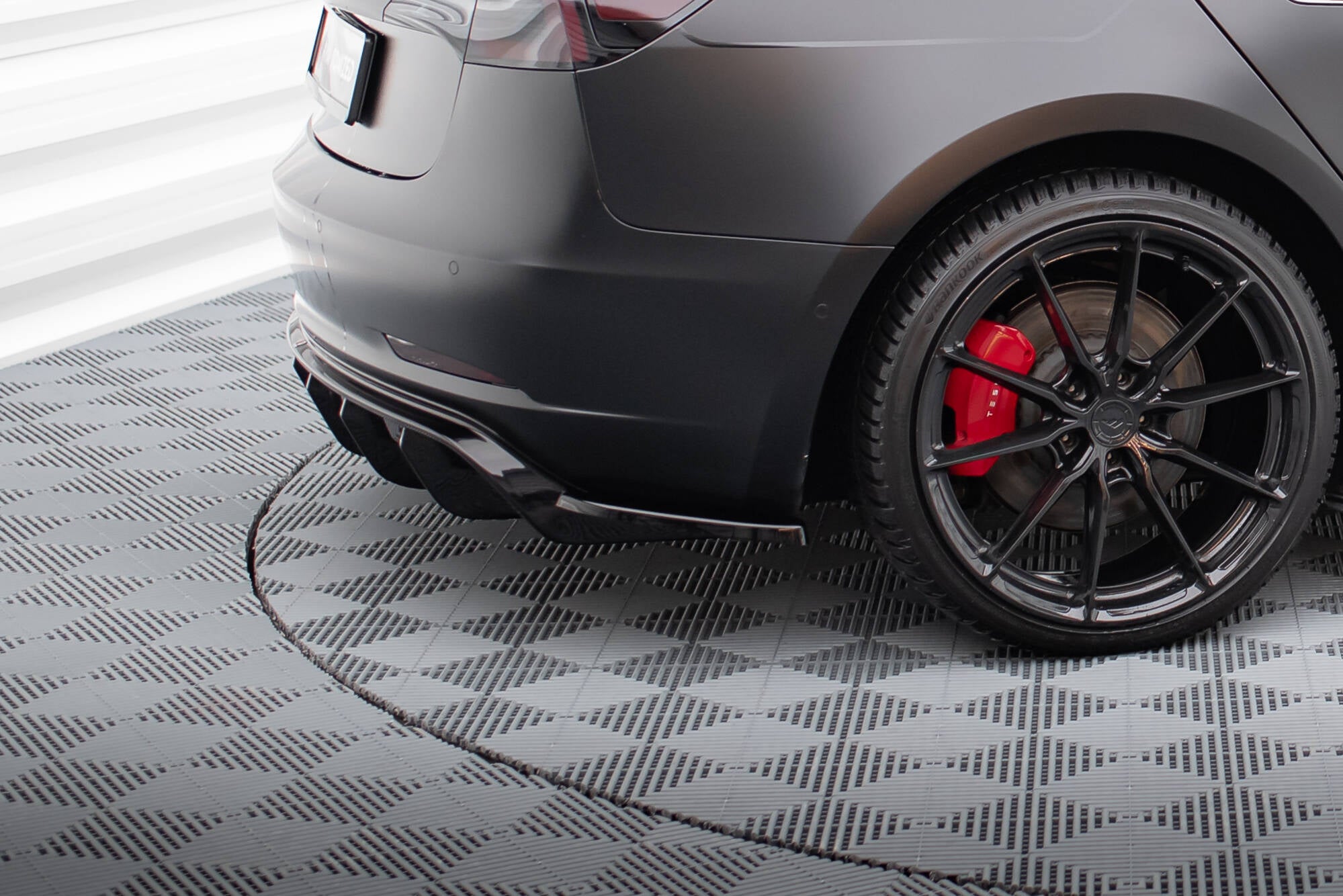 Frontspoiler Lippe, Seitenschweller und Heckdiffusor Satz Tesla Model 3