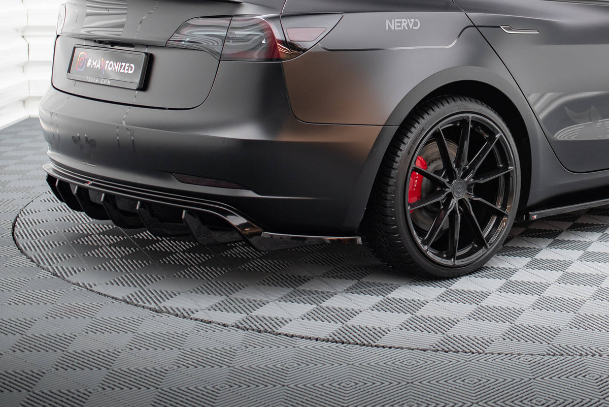 Frontspoiler Lippe, Seitenschweller und Heckdiffusor Satz Tesla Model 3
