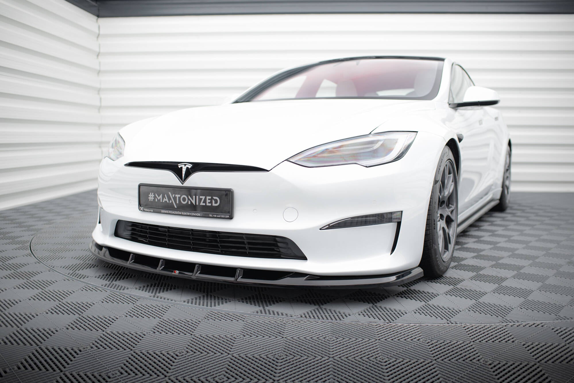 Frontspoiler Lippe, Seitenschweller und Heckdiffusor Satz Tesla Model S Plaid Mk1 Facelift