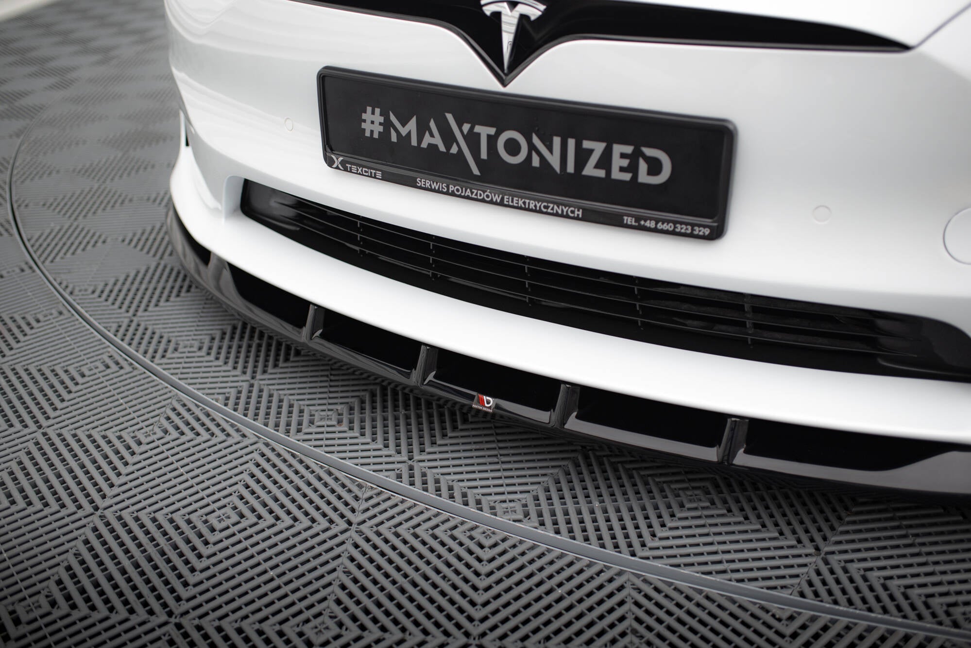 Frontspoiler Lippe, Seitenschweller und Heckdiffusor Satz Tesla Model S Plaid Mk1 Facelift
