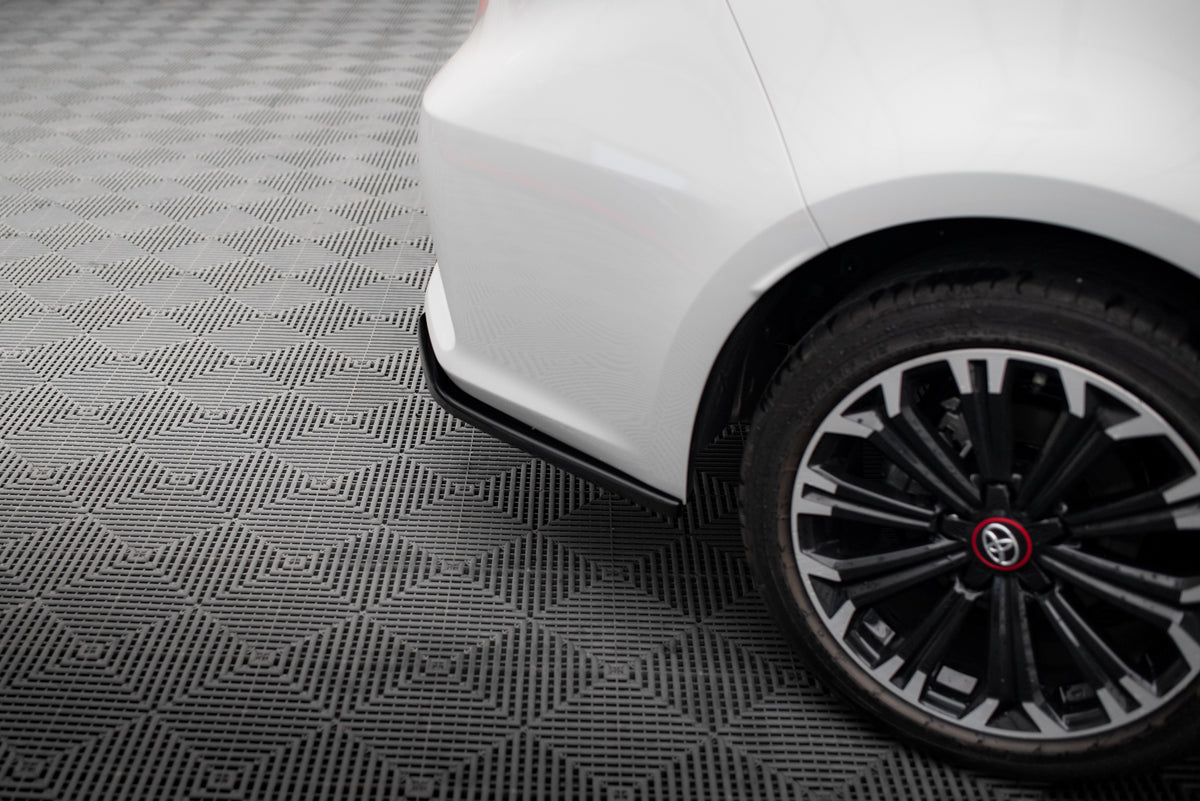 Frontspoiler Lippe, Seitenschweller, Heckdiffusor Toyota Corolla XII Sedan