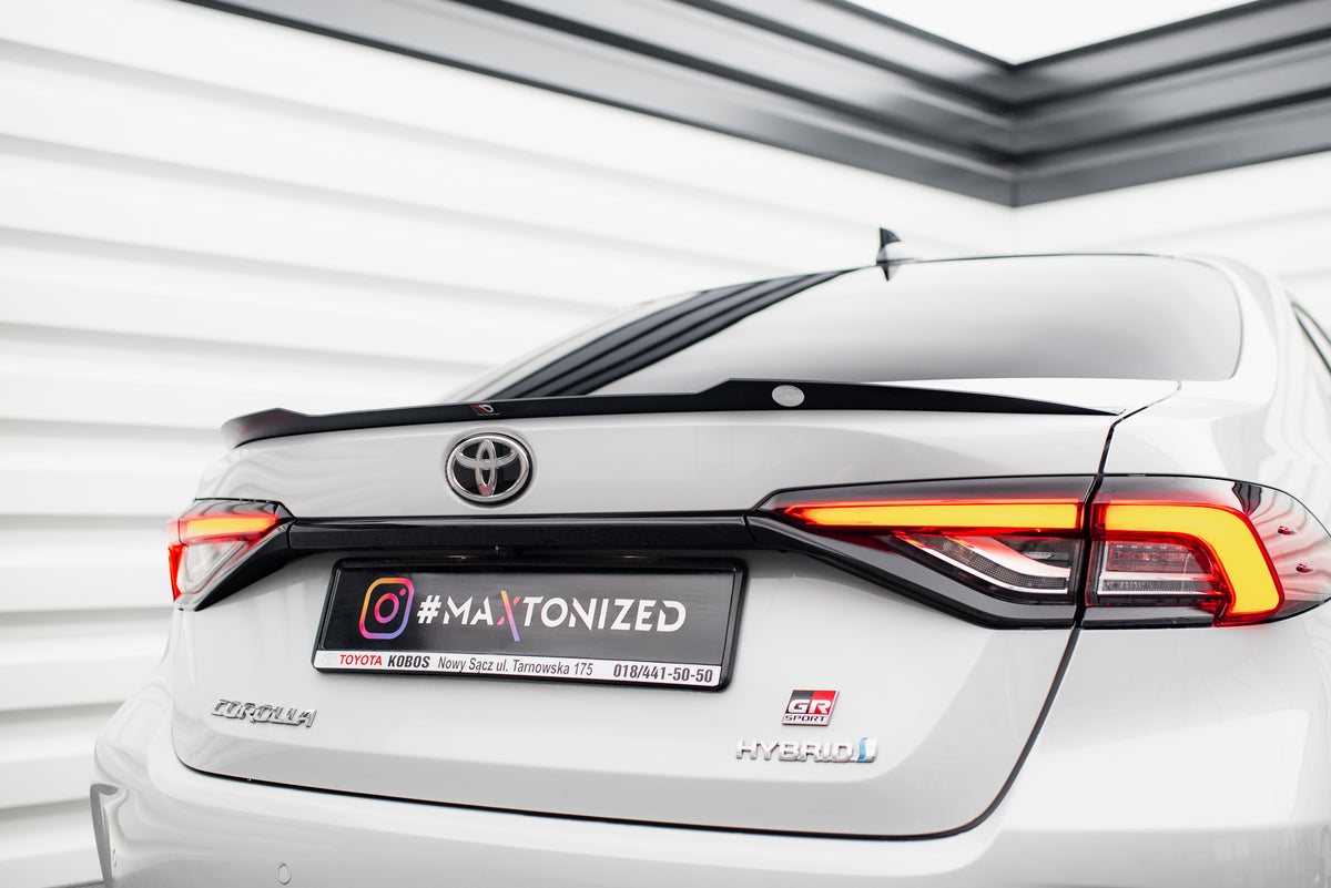 Frontspoiler Lippe, Seitenschweller, Heckdiffusor Toyota Corolla XII Sedan