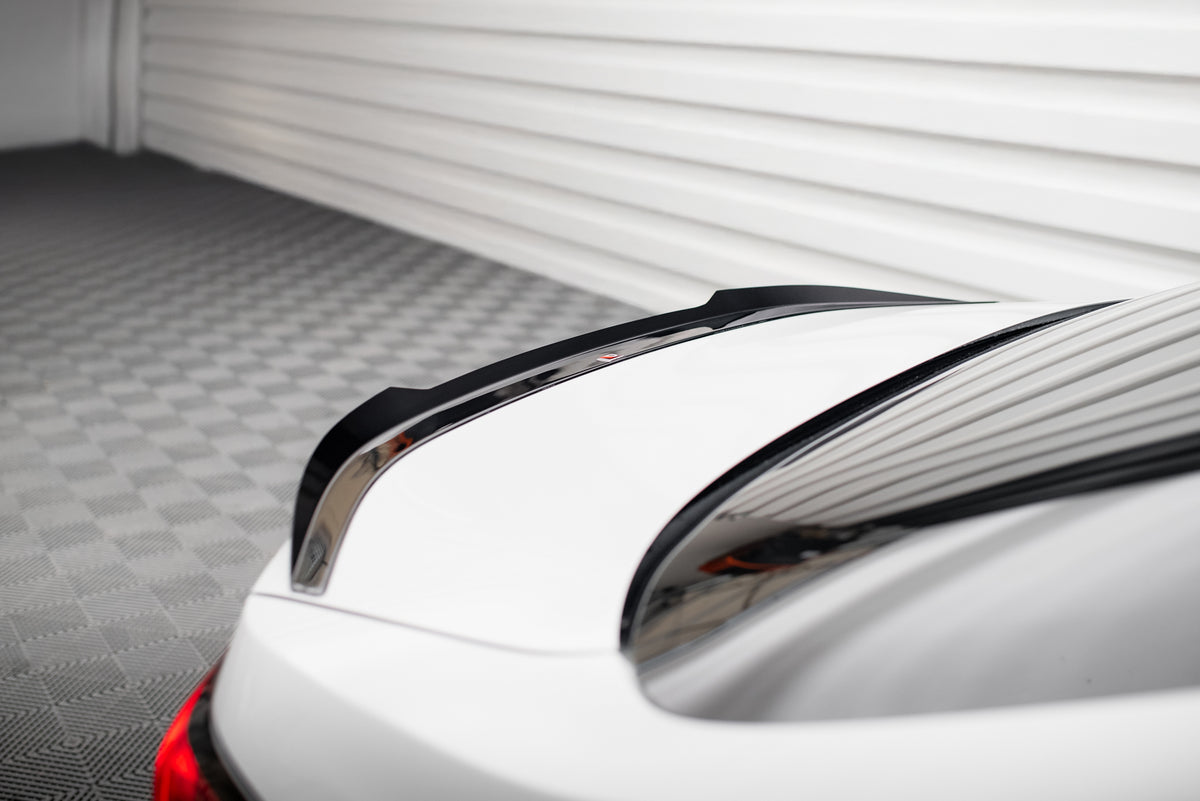 Frontspoiler Lippe, Seitenschweller, Heckdiffusor Toyota Corolla XII Sedan
