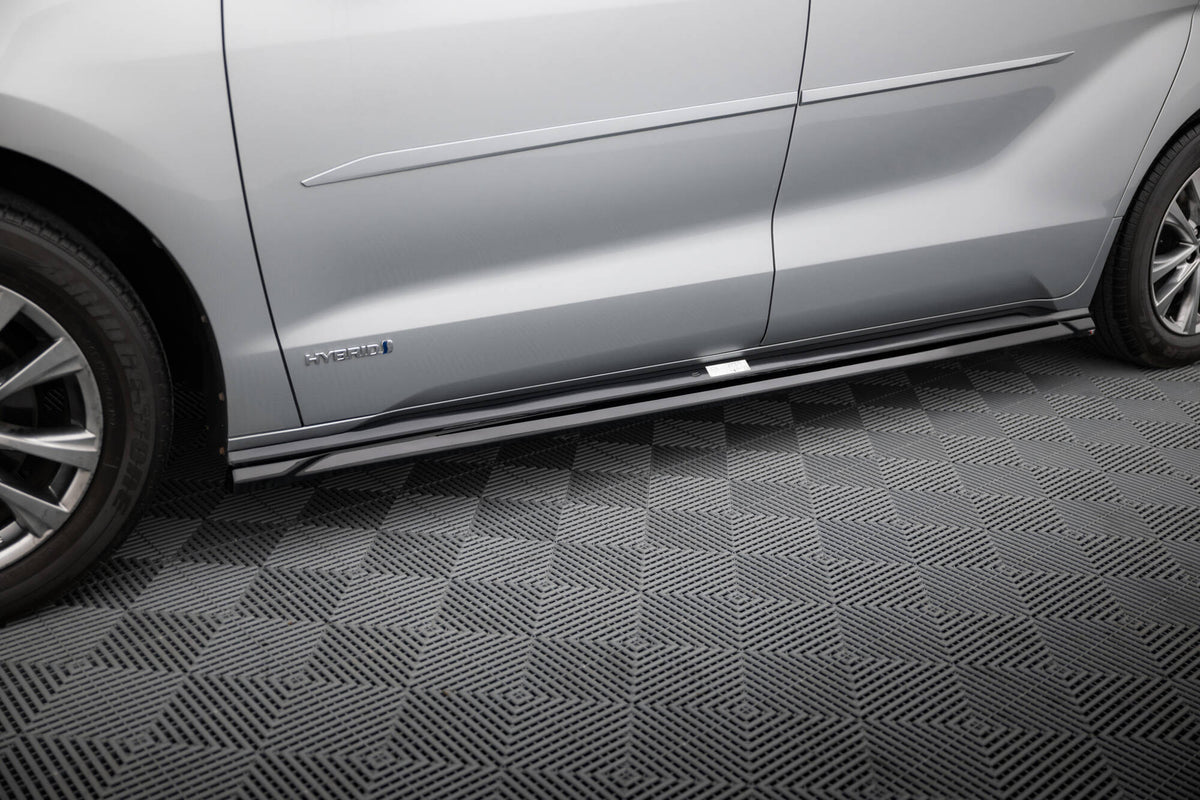 Frontspoiler Lippe, Seitenschweller und Heckdiffusor Satz Toyota Sienna Mk4