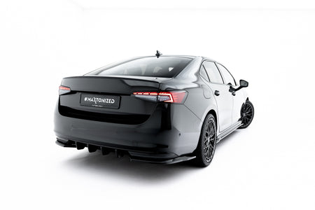 Frontspoiler Lippe, Seitenschweller, Heckdiffusor V.1 Skoda Superb Sportline MK4