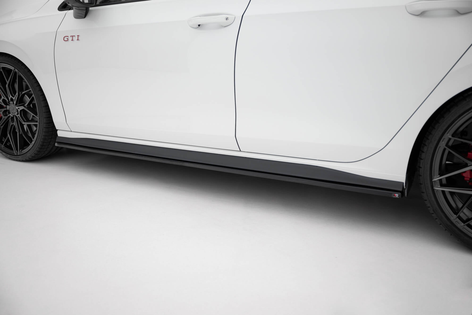 Frontspoiler Lippe Seitenschweller Heckdiffusor Satz V.1 Volkswagen Golf GTI Mk8 Facelift