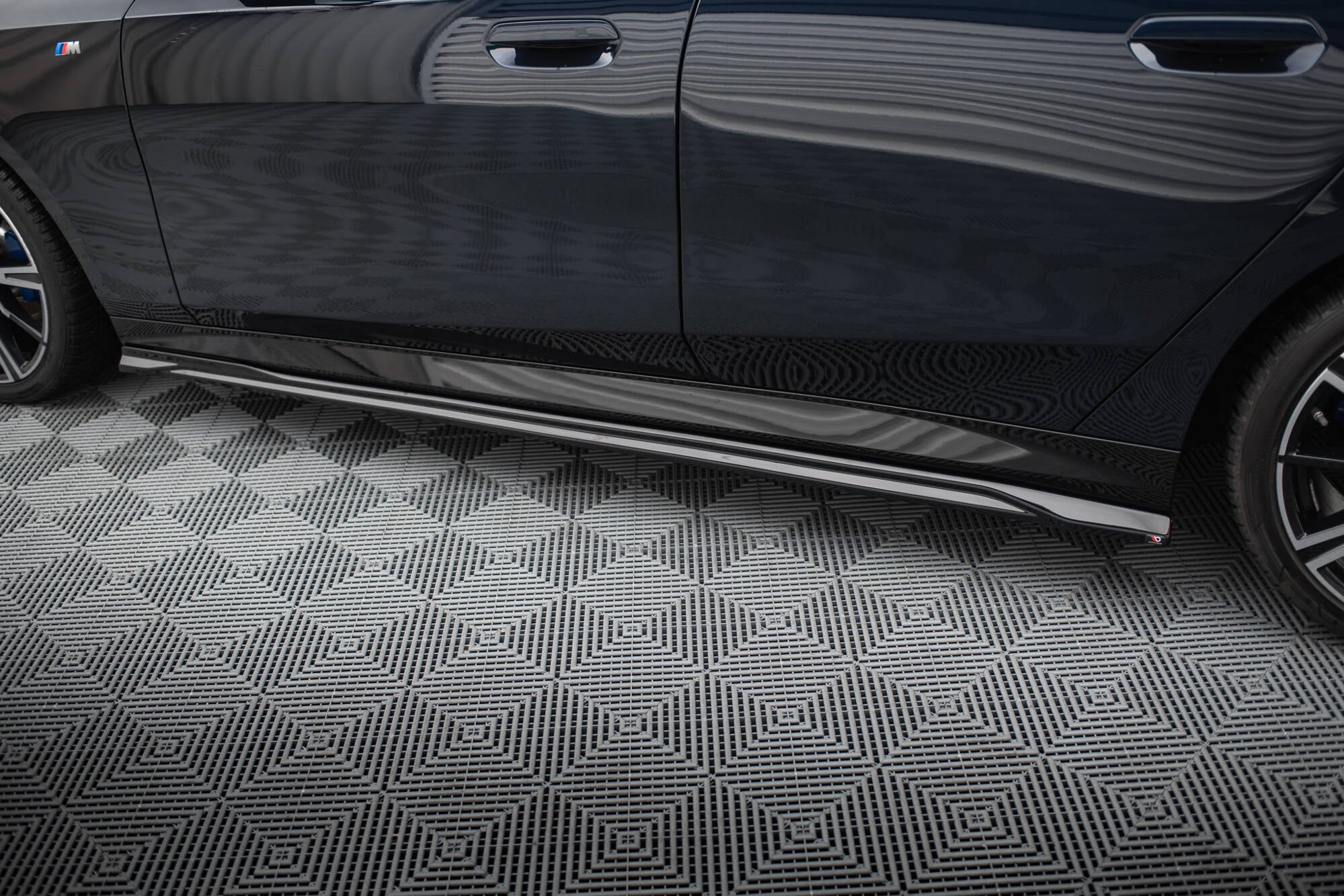 Frontspoiler Lippe + Seitenschweller + Heckdiffusor Satz V.2 BMW 5 M-Pack G60