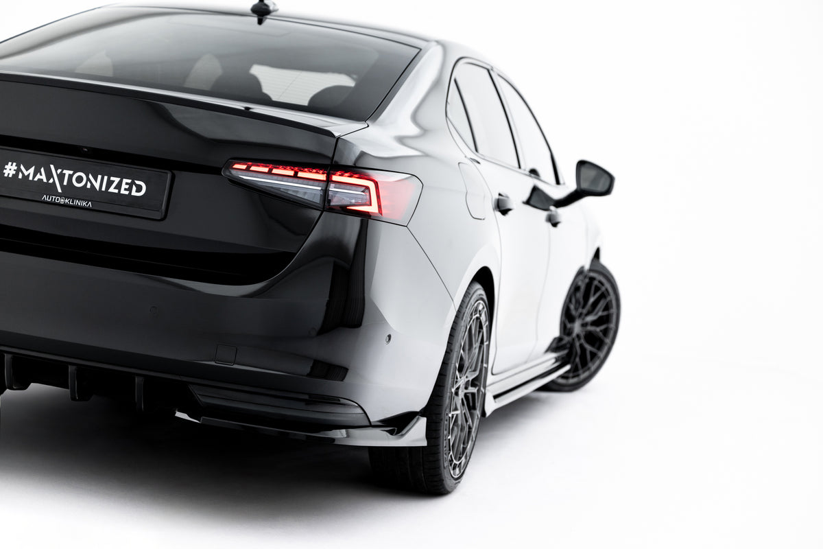 Frontspoiler Lippe, Seitenschweller, Heckdiffusor V.2 Skoda Superb Sportline MK4
