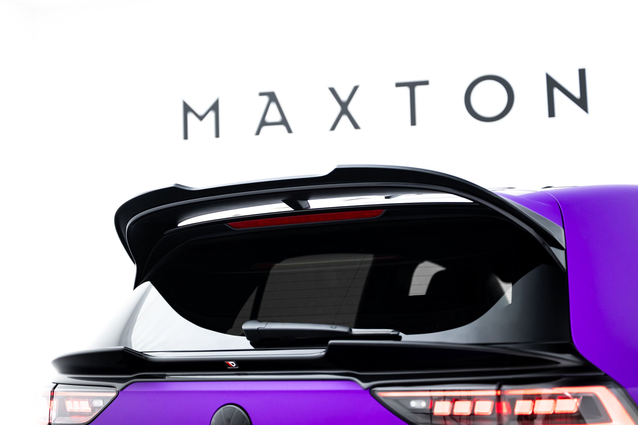 Frontspoiler Lippe, Seitenschweller, Heckdiffusor V.6 Volkswagen Golf R Hatchback MK8 Facelift