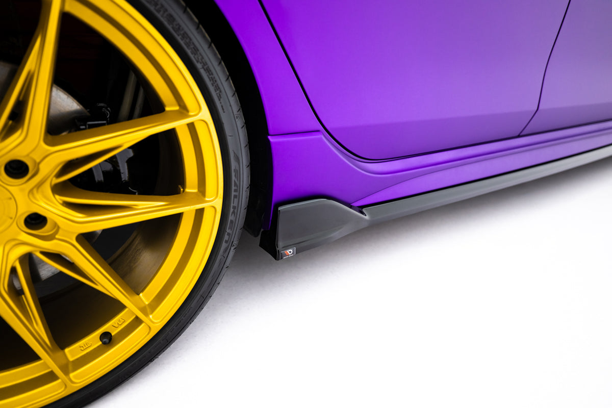Frontspoiler Lippe, Seitenschweller, Heckdiffusor V.6 Volkswagen Golf R Hatchback MK8 Facelift