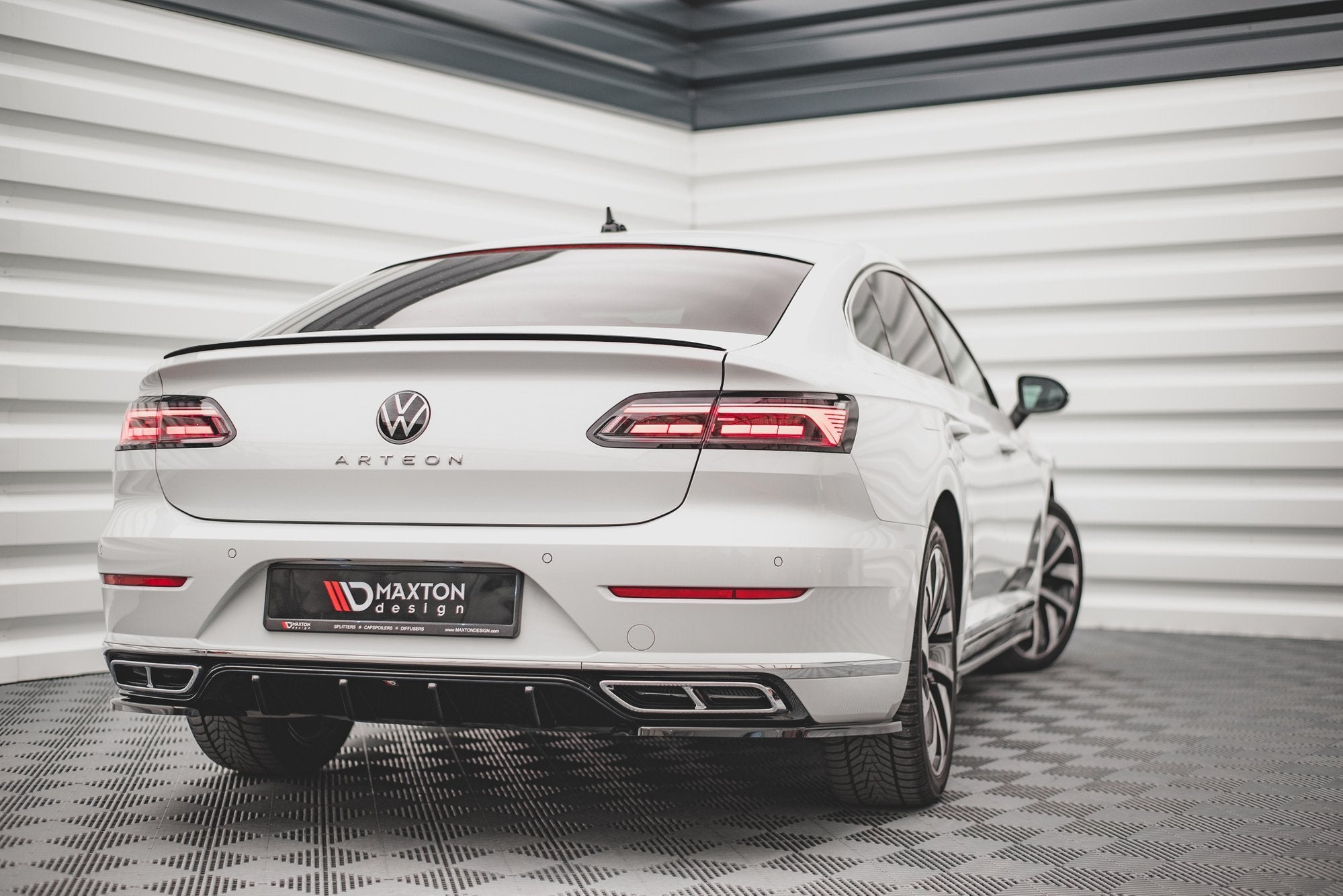 Frontspoiler Lippe, Seitenschweller und Heckdiffusor Satz Volkswagen Arteon R-Line Facelift