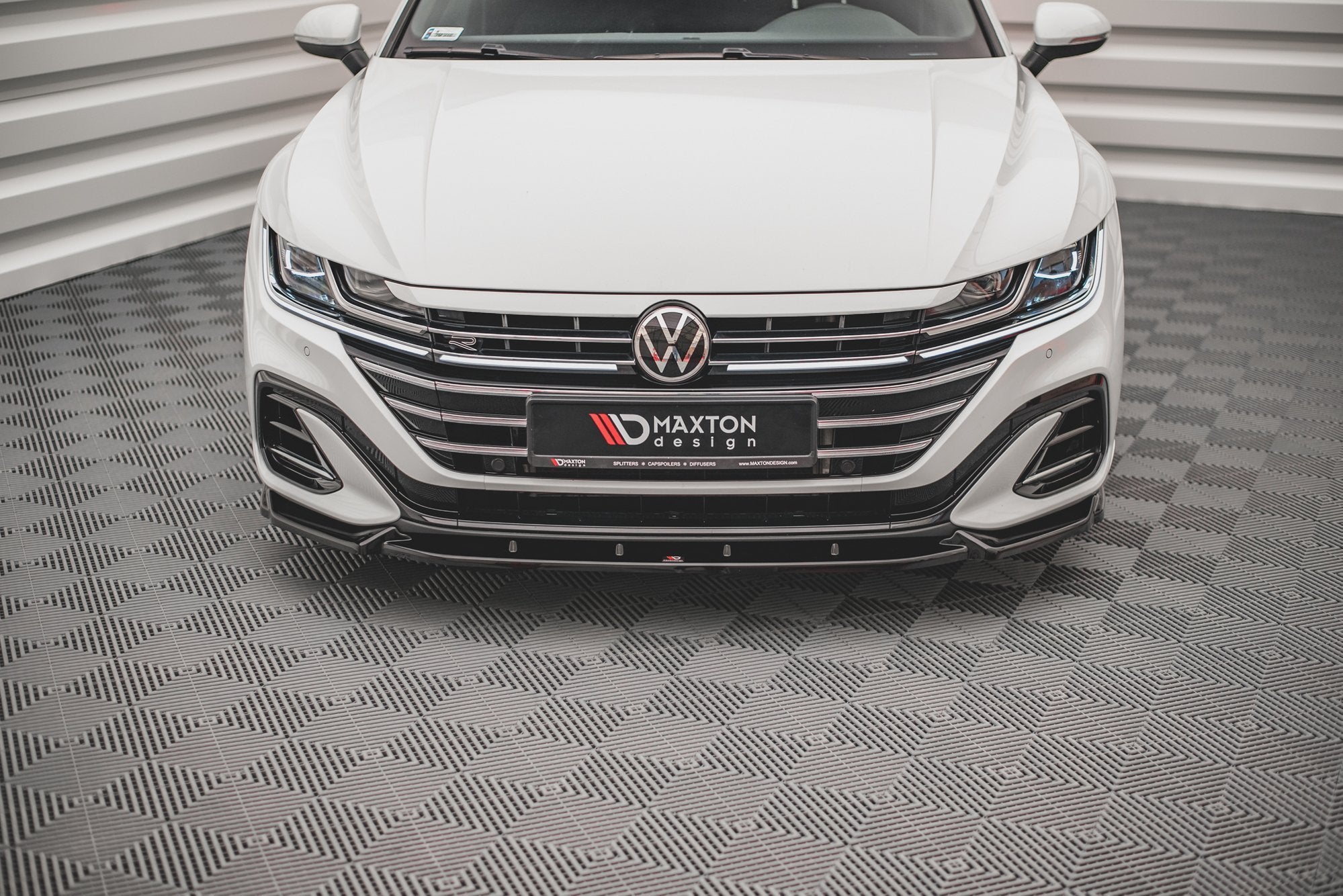 Frontspoiler Lippe, Seitenschweller und Heckdiffusor Satz Volkswagen Arteon R-Line Facelift