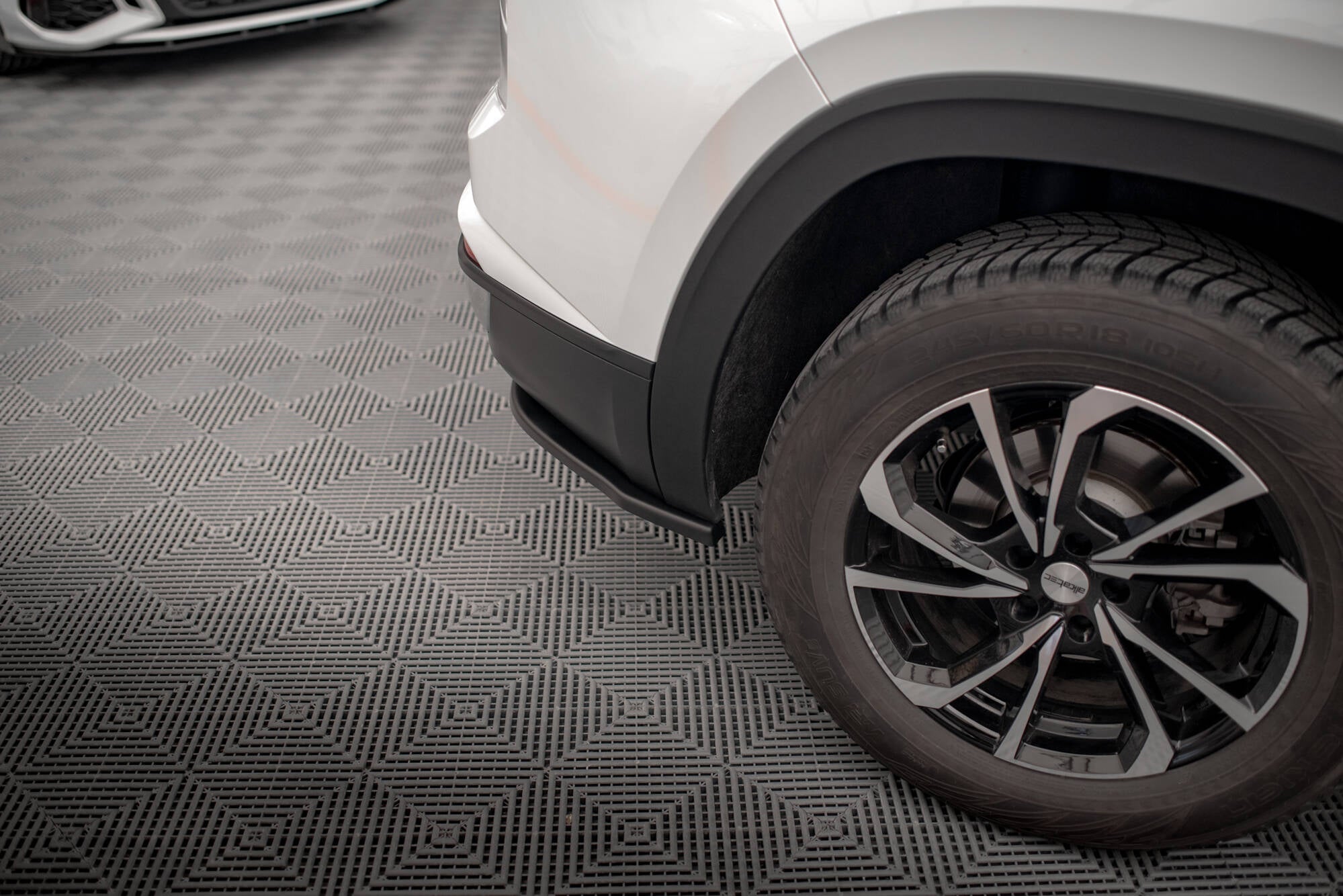 Frontspoiler Lippe Volkswagen Atlas Cross Sport, Seitenschweller Volkswagen Atlas Cross Sport, Heckdiffusor Volkswagen Atlas Cross Sport