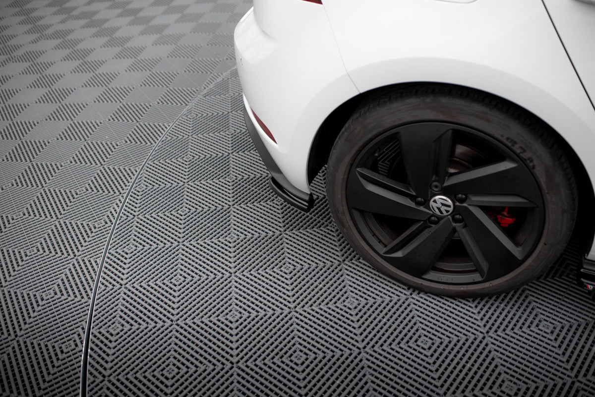 Frontspoiler Lippe, Seitenschweller, Heckdiffusor Volkswagen Golf GTI MK7 Facelift