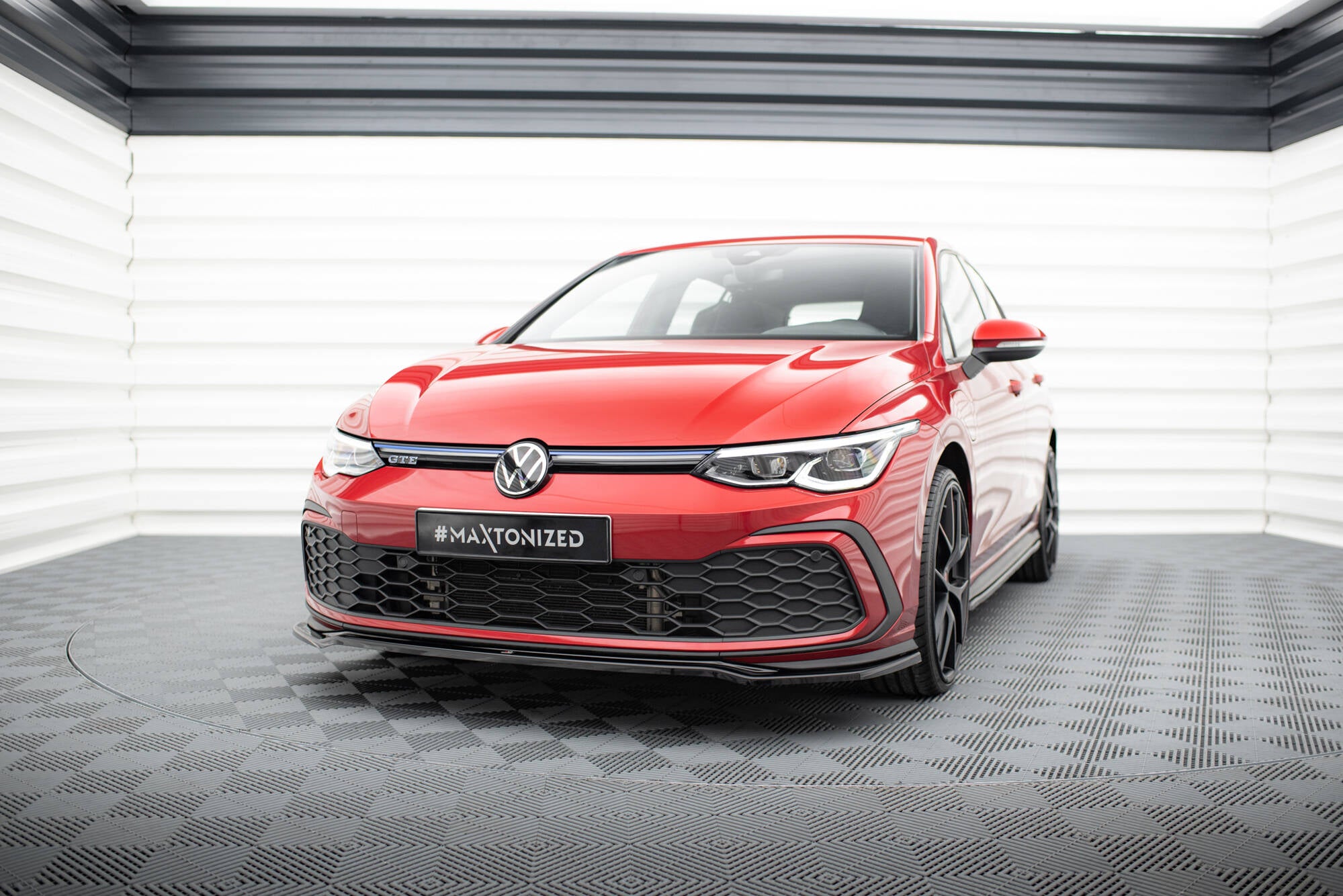 Frontspoiler Lippe, Seitenschweller und Heckdiffusor Volkswagen Golf GTI Mk8