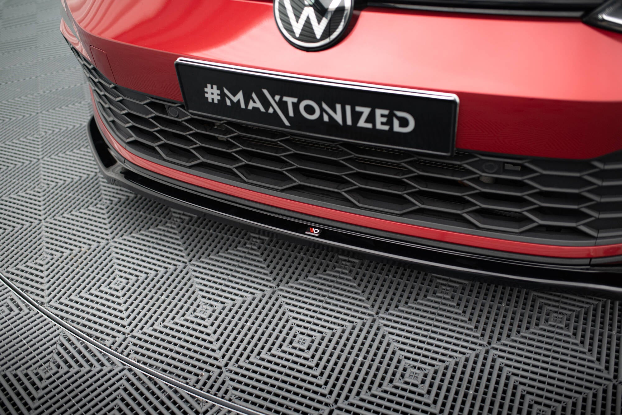 Frontspoiler Lippe, Seitenschweller und Heckdiffusor Volkswagen Golf GTI Mk8