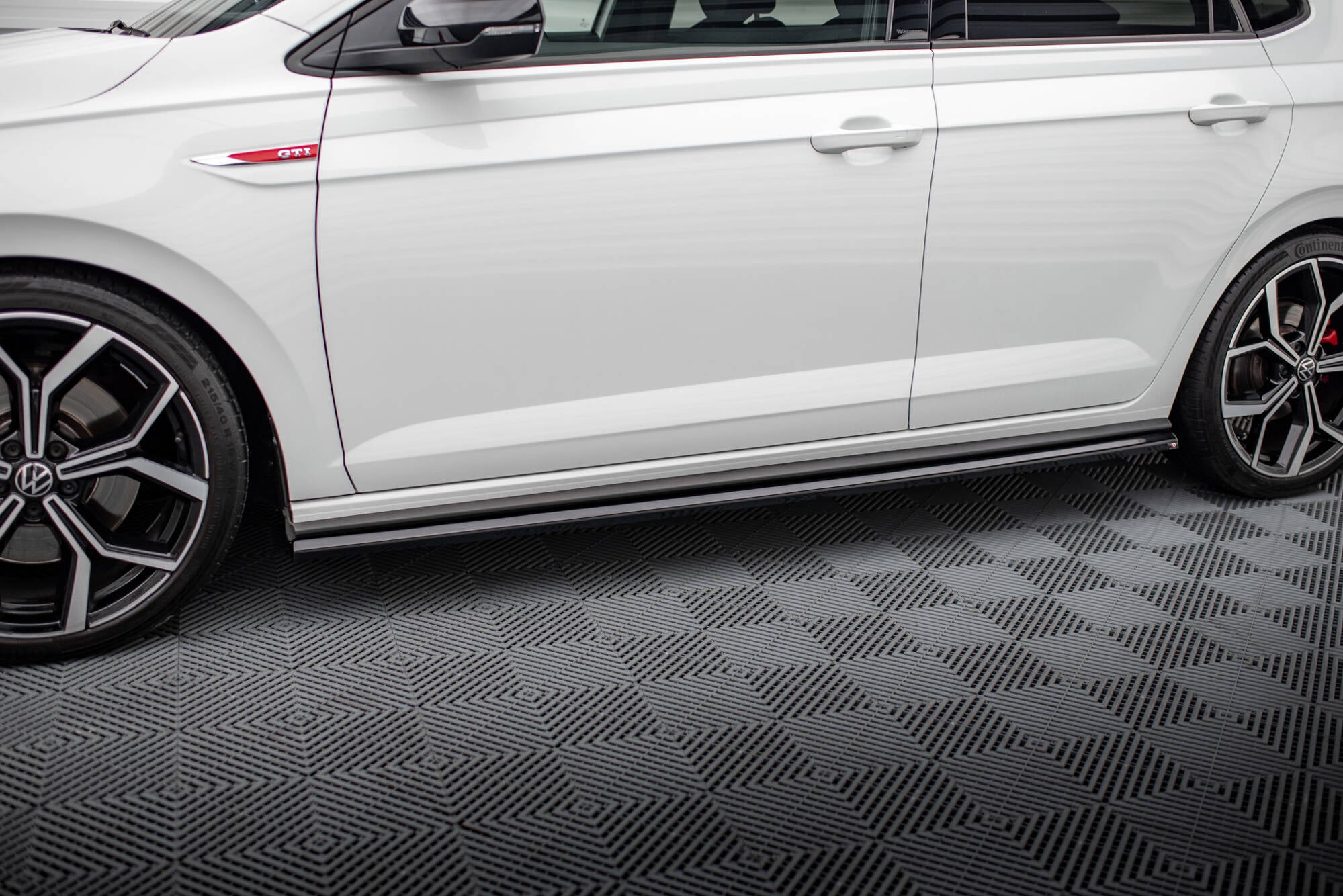 Frontspoiler Lippe, Seitenschweller und Heckdiffusor Satz Volkswagen Polo GTI Mk6 Facelift