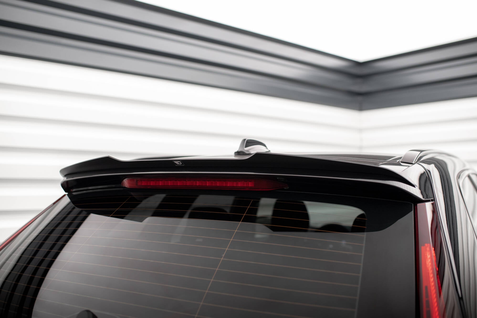 Frontspoiler Lippe, Seitenschweller und Heckdiffusor Volvo XC60 R-Design Mk2 Facelift