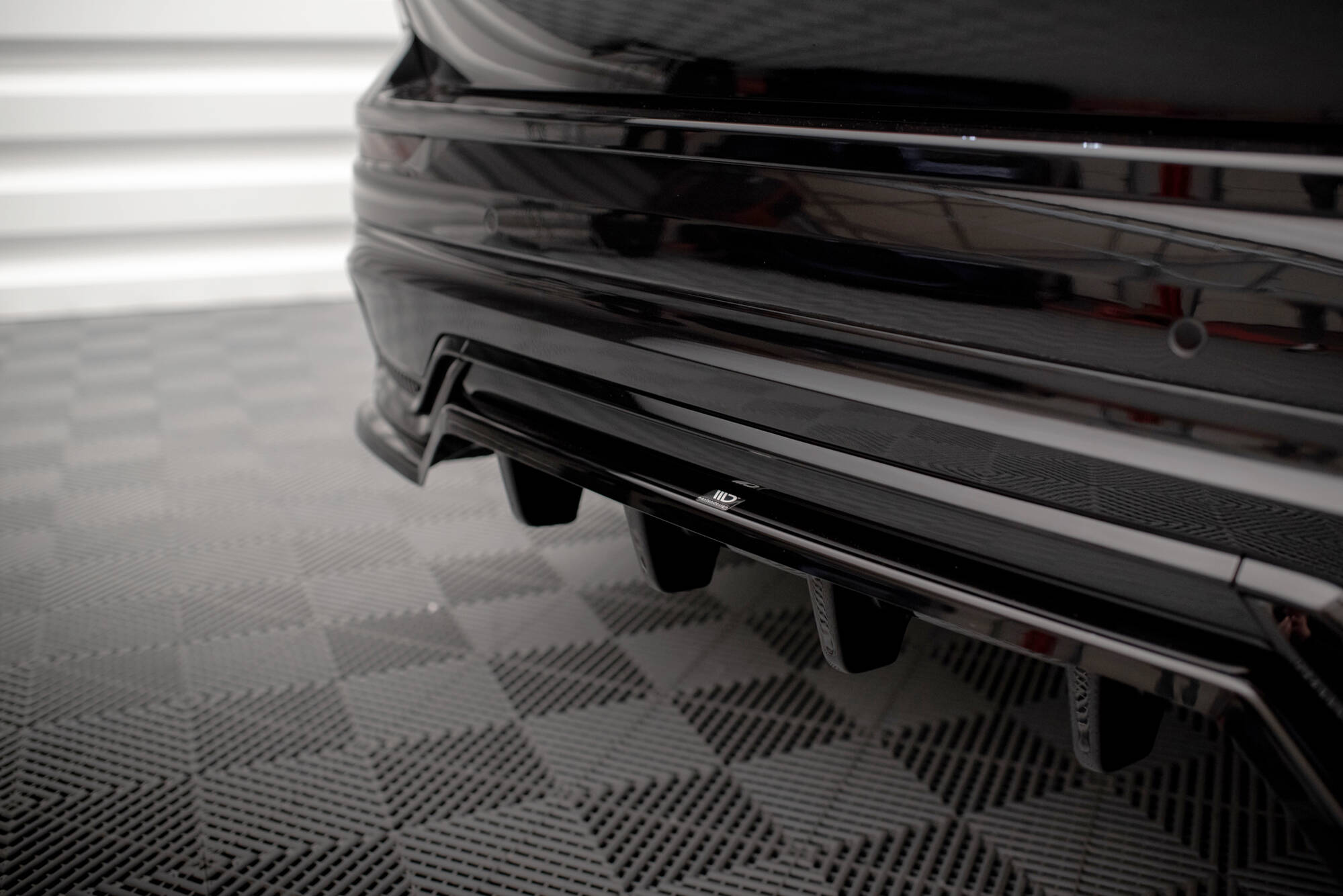 Frontspoiler Lippe, Seitenschweller und Heckdiffusor Volvo XC60 R-Design Mk2 Facelift