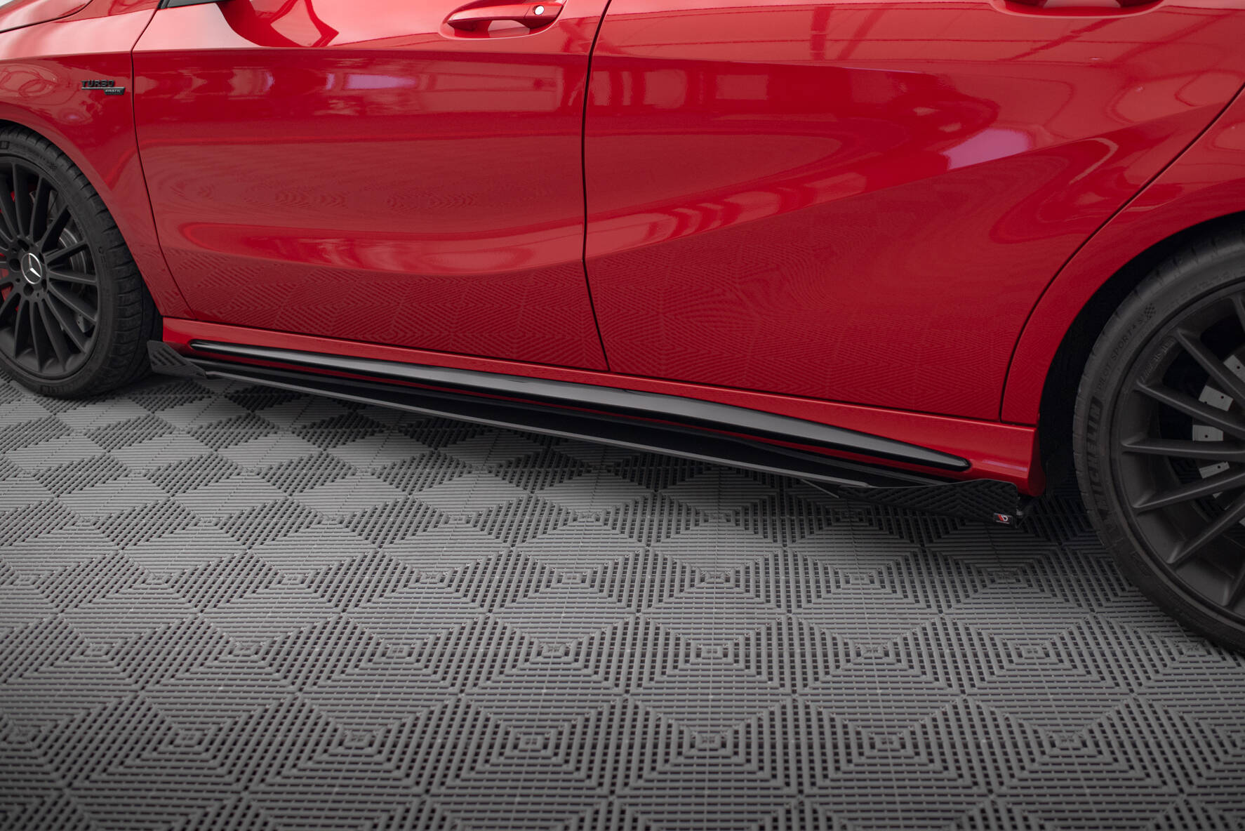 Heckseiten Flaps Mercedes-Benz A 45 AMG W176 Facelift