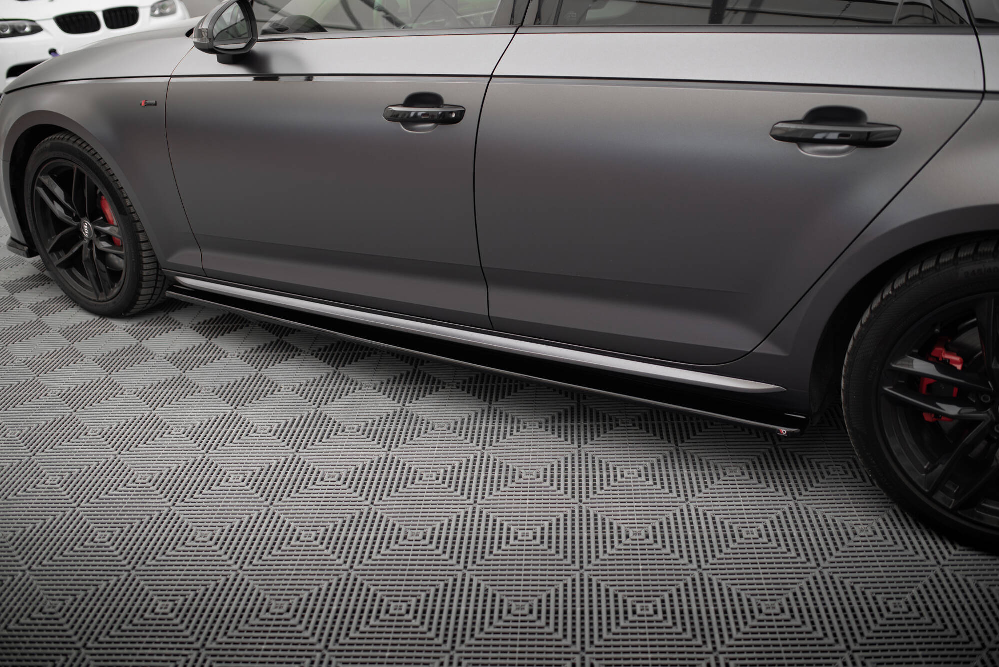 Seitenschweller Audi S4 / A4 S-Line / A4 Competition B9