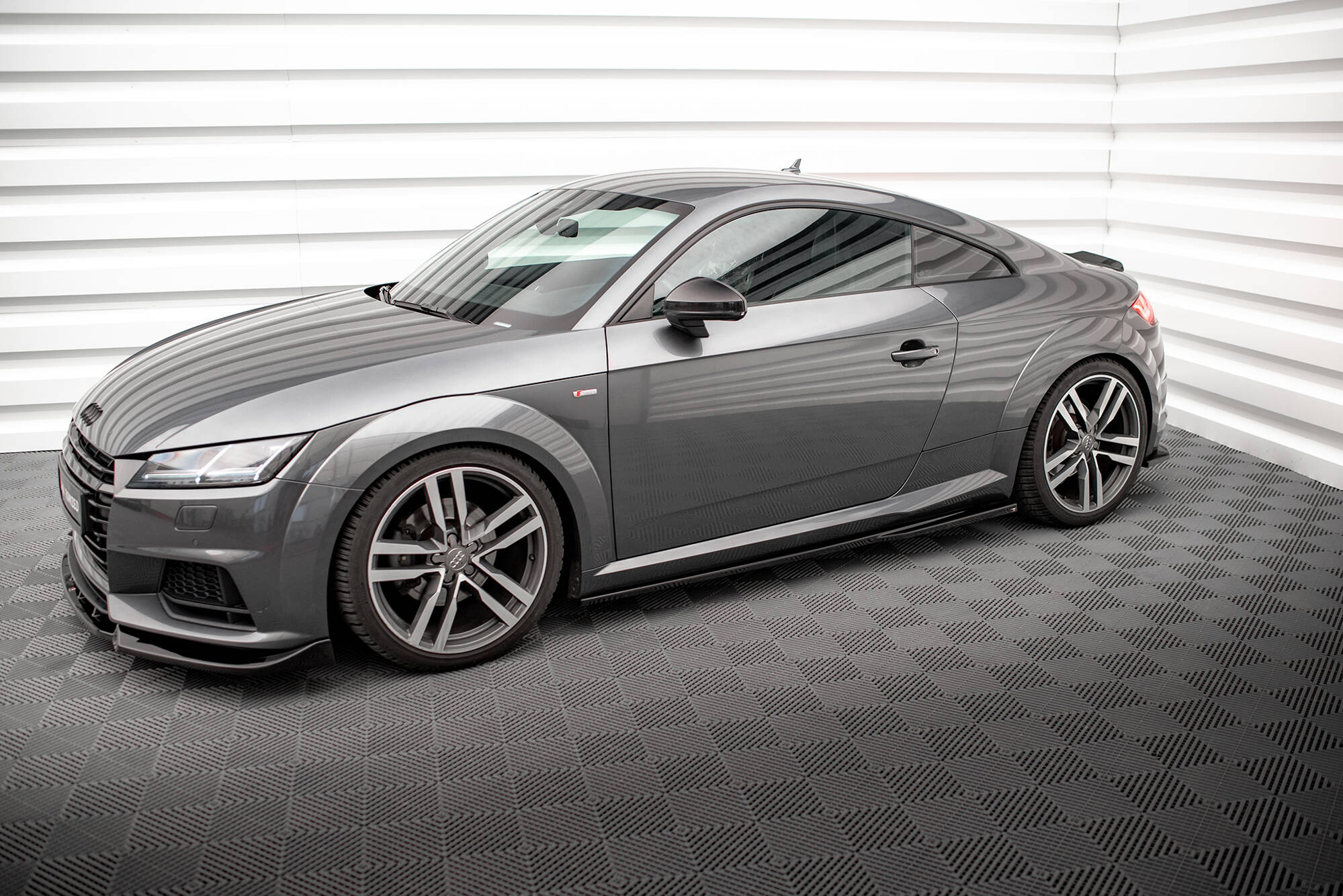 Seitenschweller Audi TT S-Line 8S