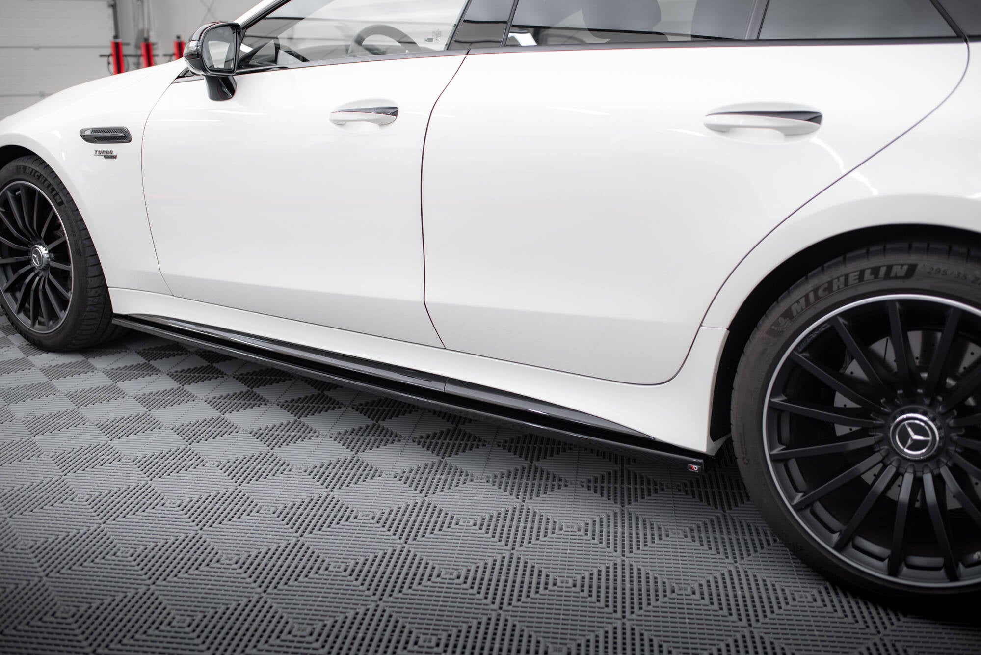 Seitenschweller Mercedes-AMG GT 43 4 Door Coupe V8 Styling Package