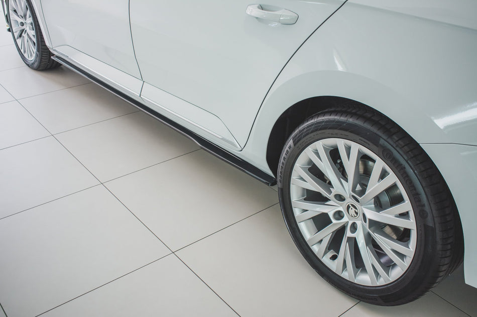Seitenschweller Skoda Superb Mk3 Facelift
