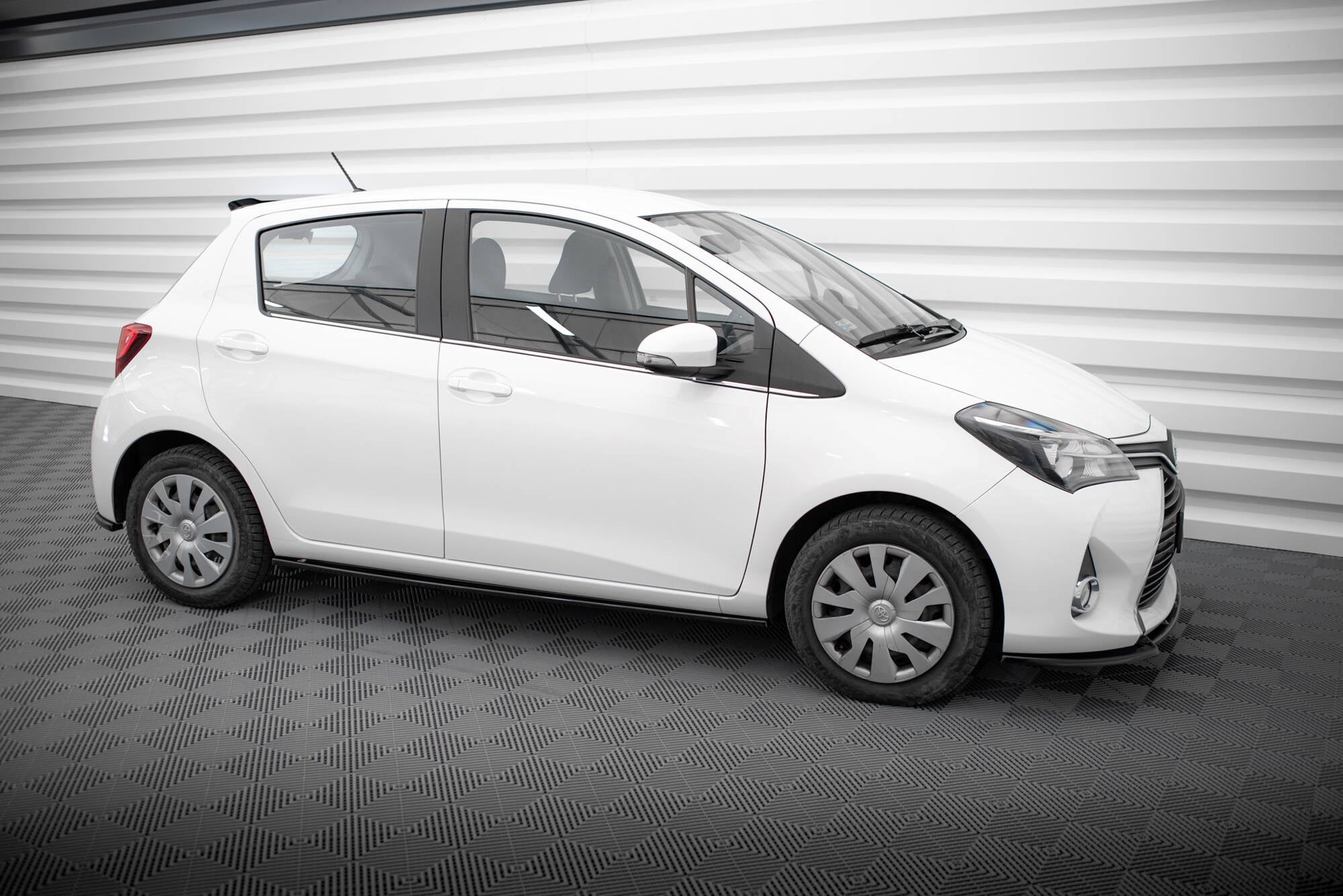 Seitenschweller Toyota Yaris Mk3 Facelift