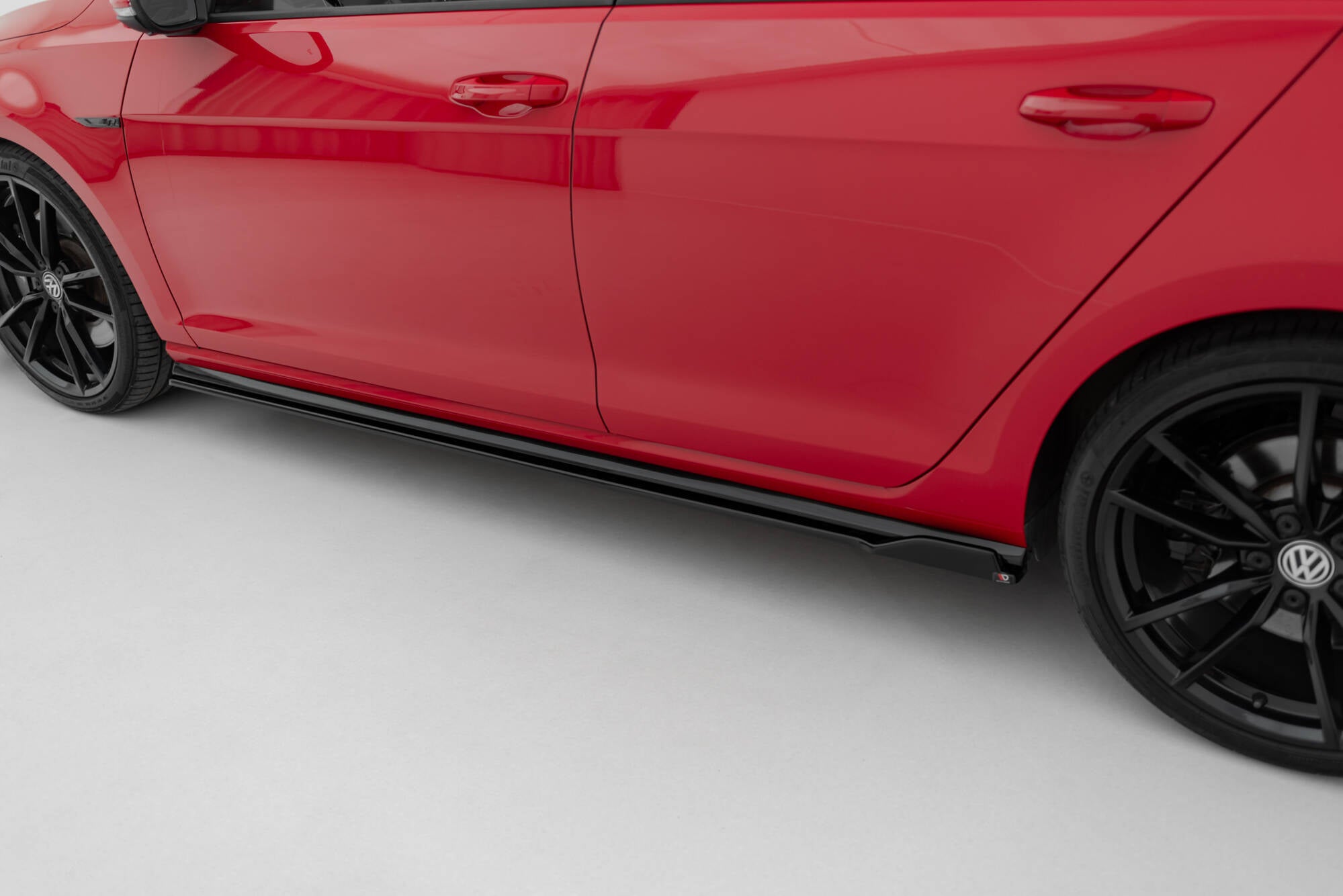 Seitenschweller V.1 Volkswagen Golf R Mk7 Facelift