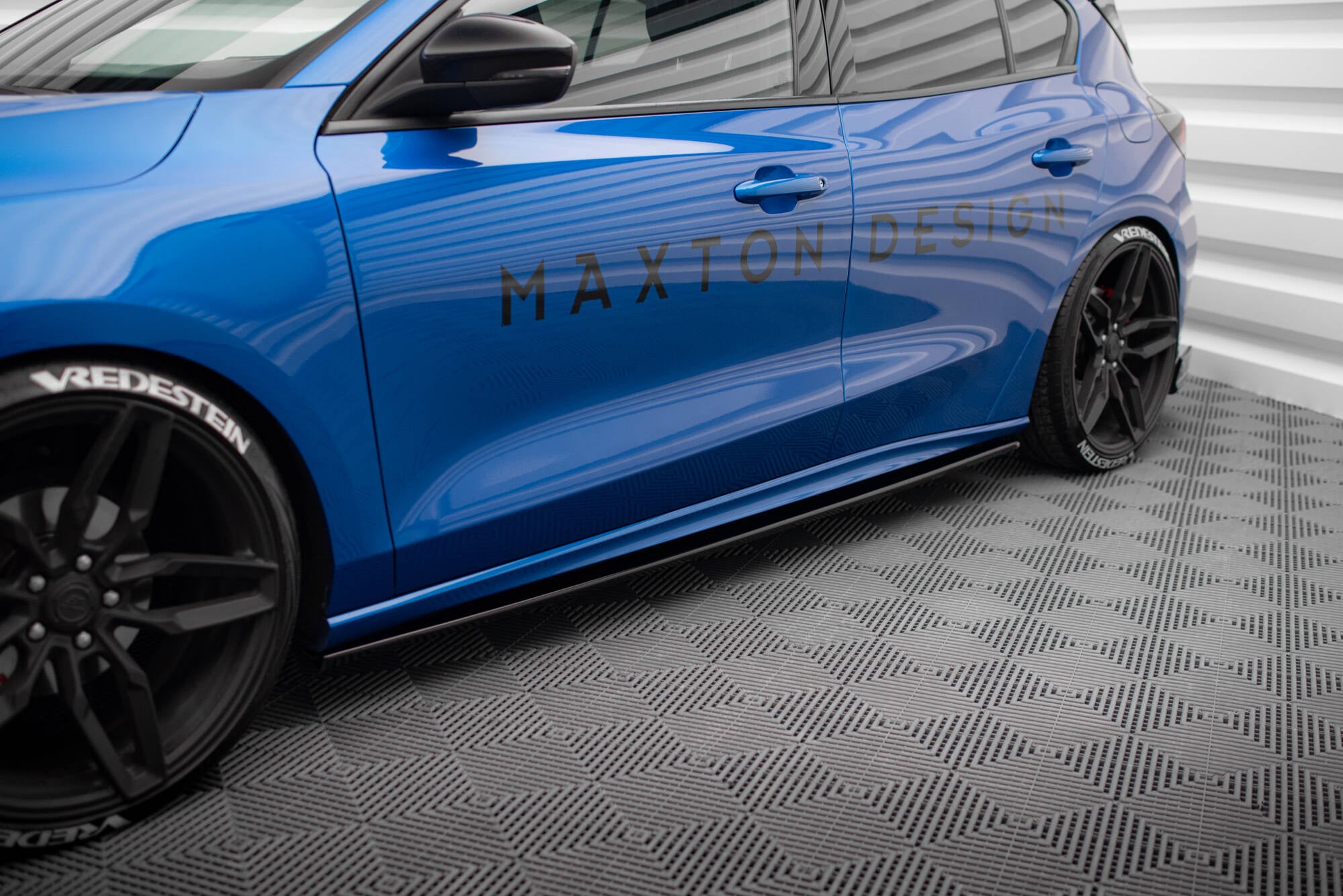 Seitenschweller V.2 Ford Focus ST / ST-Line Mk4