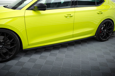 Seitenschweller V.2 Skoda Octavia RS Mk4