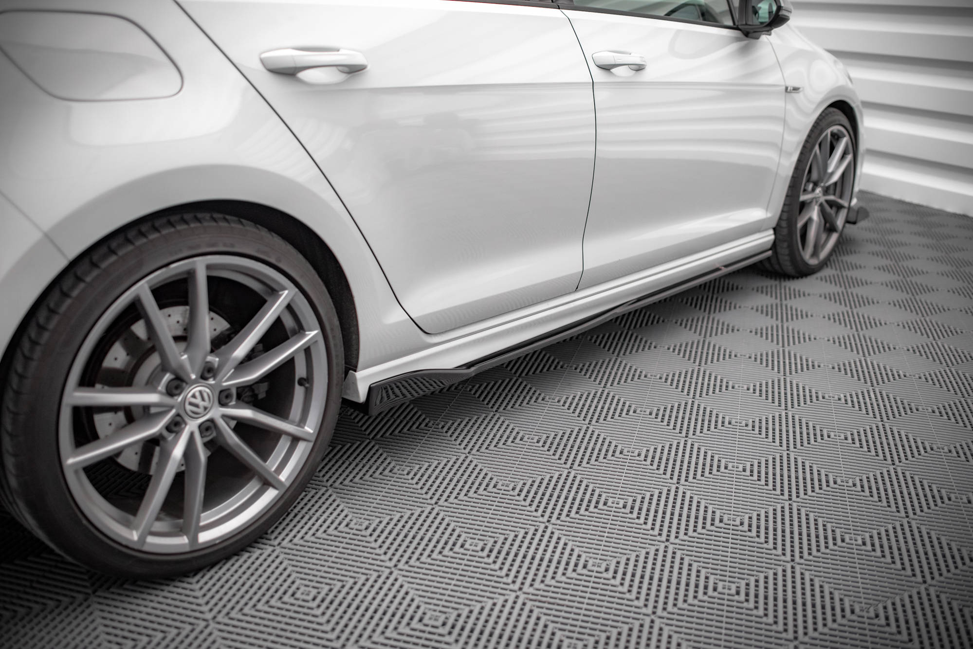 Seitenschweller V.2 Volkswagen Golf R / R-Line Mk7