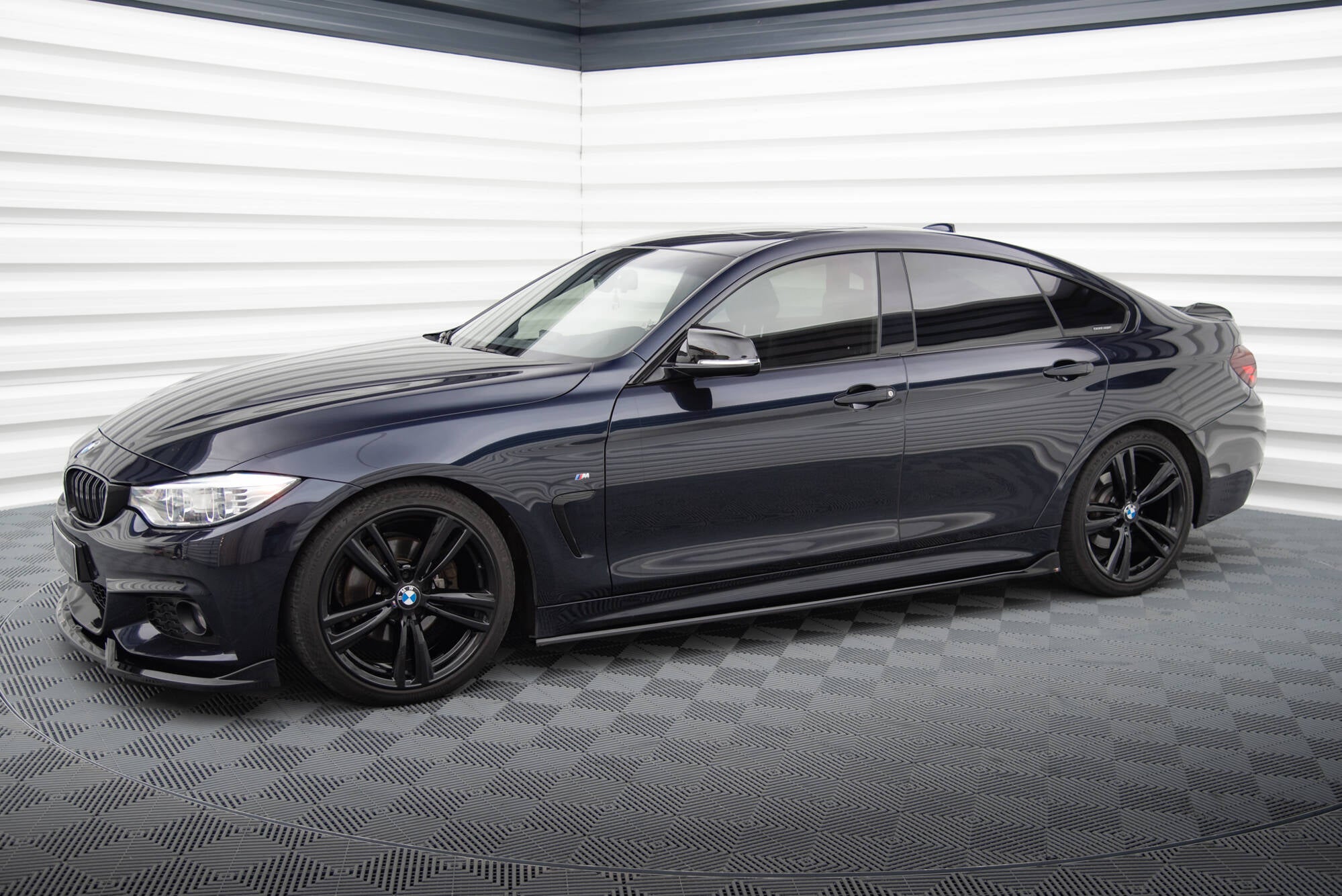 Seitenschweller BMW 4 Coupe / Gran Coupe / Cabrio M-Pack F32 / F36 / F33 V.3