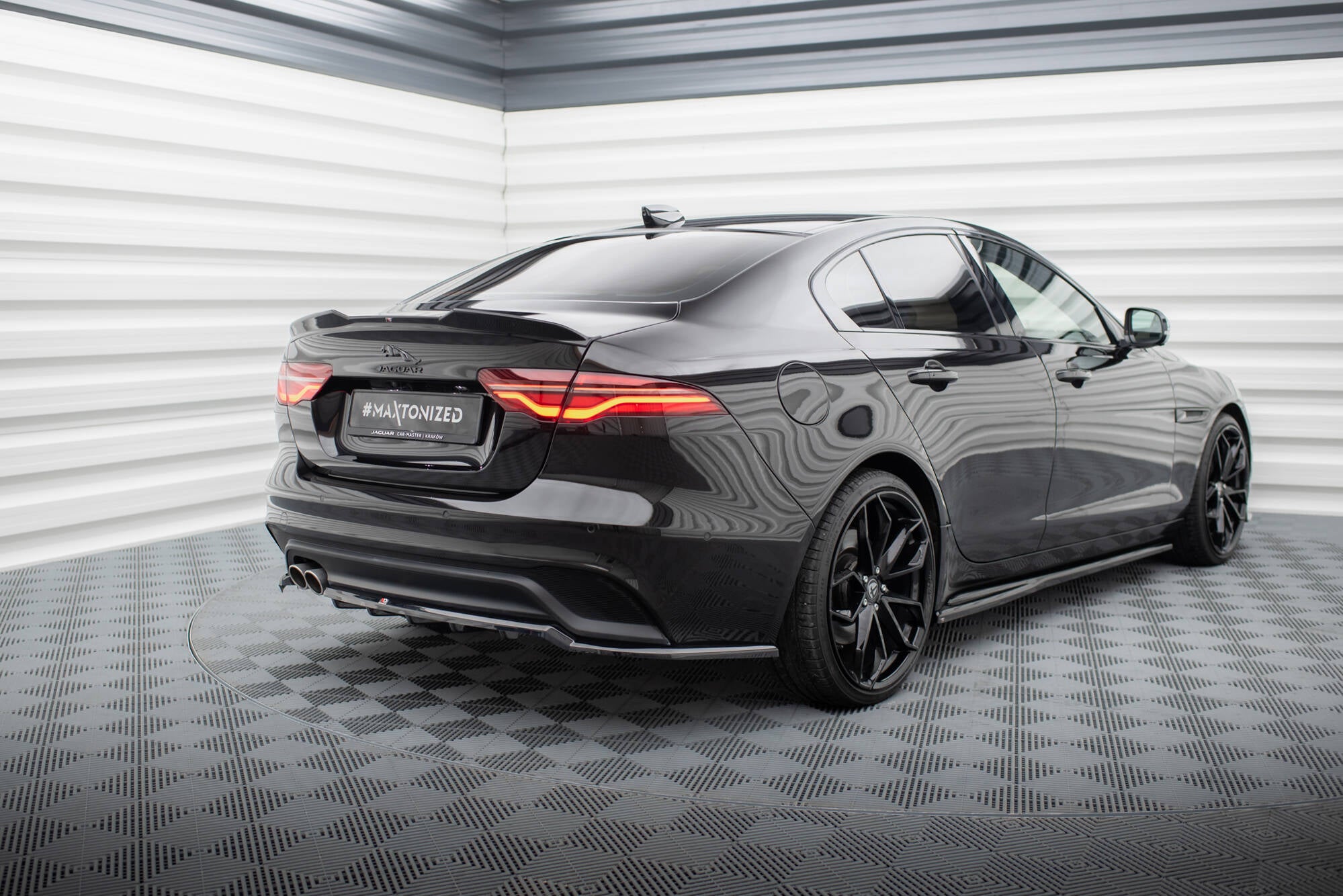 Unterer Heck Spoiler 3D Jaguar XE X760 Facelift