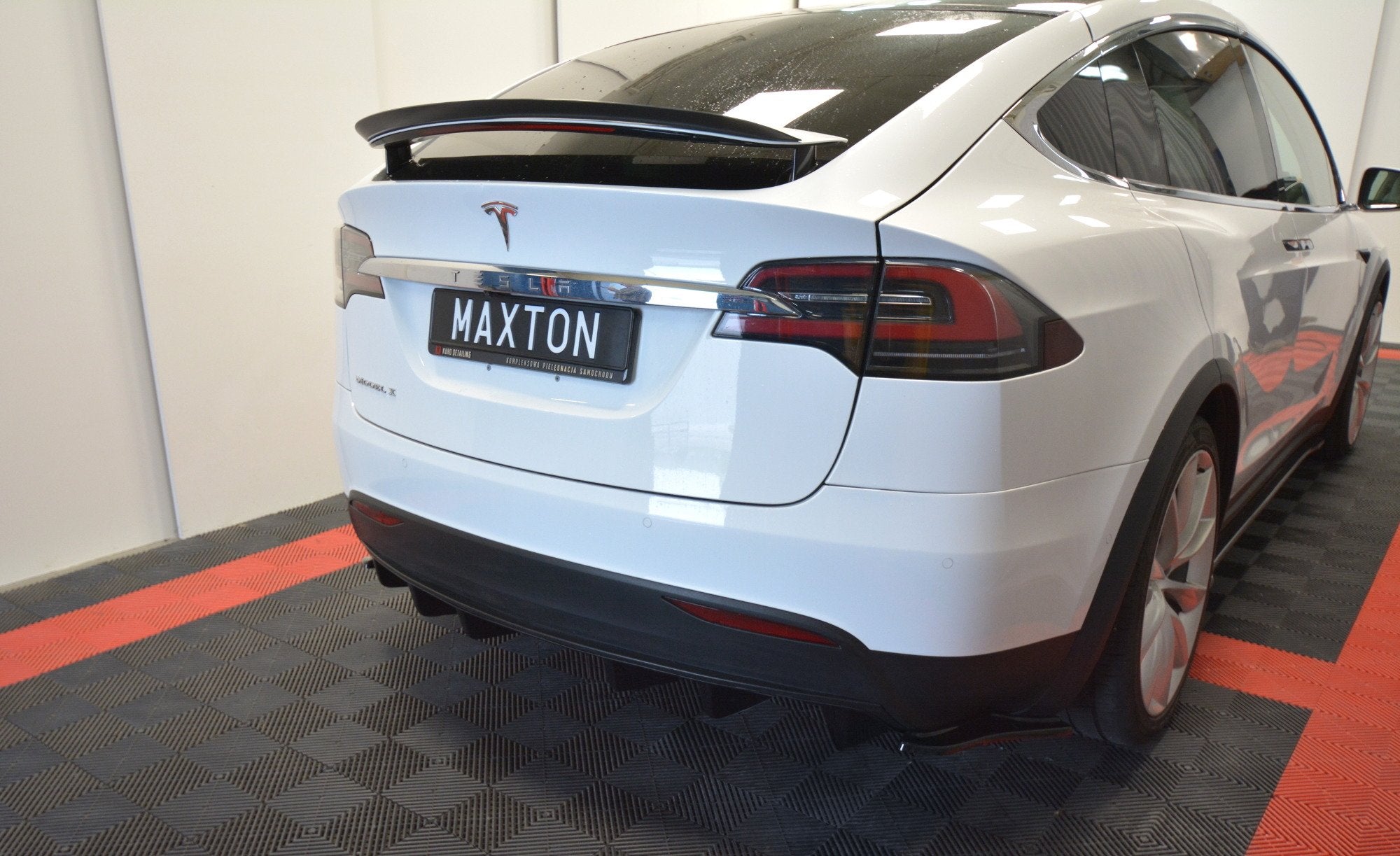 Heckdiffusor V2 Tesla Model X
