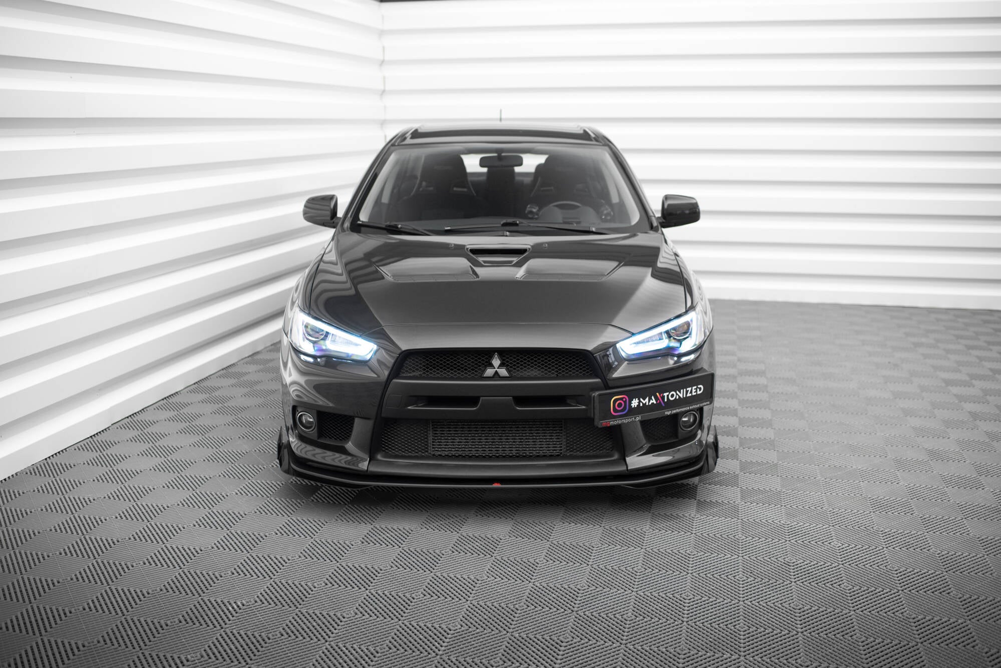 Street Pro Frontspoiler Lippe Flaps + Flaps Mitsubishi Lancer EVO X
