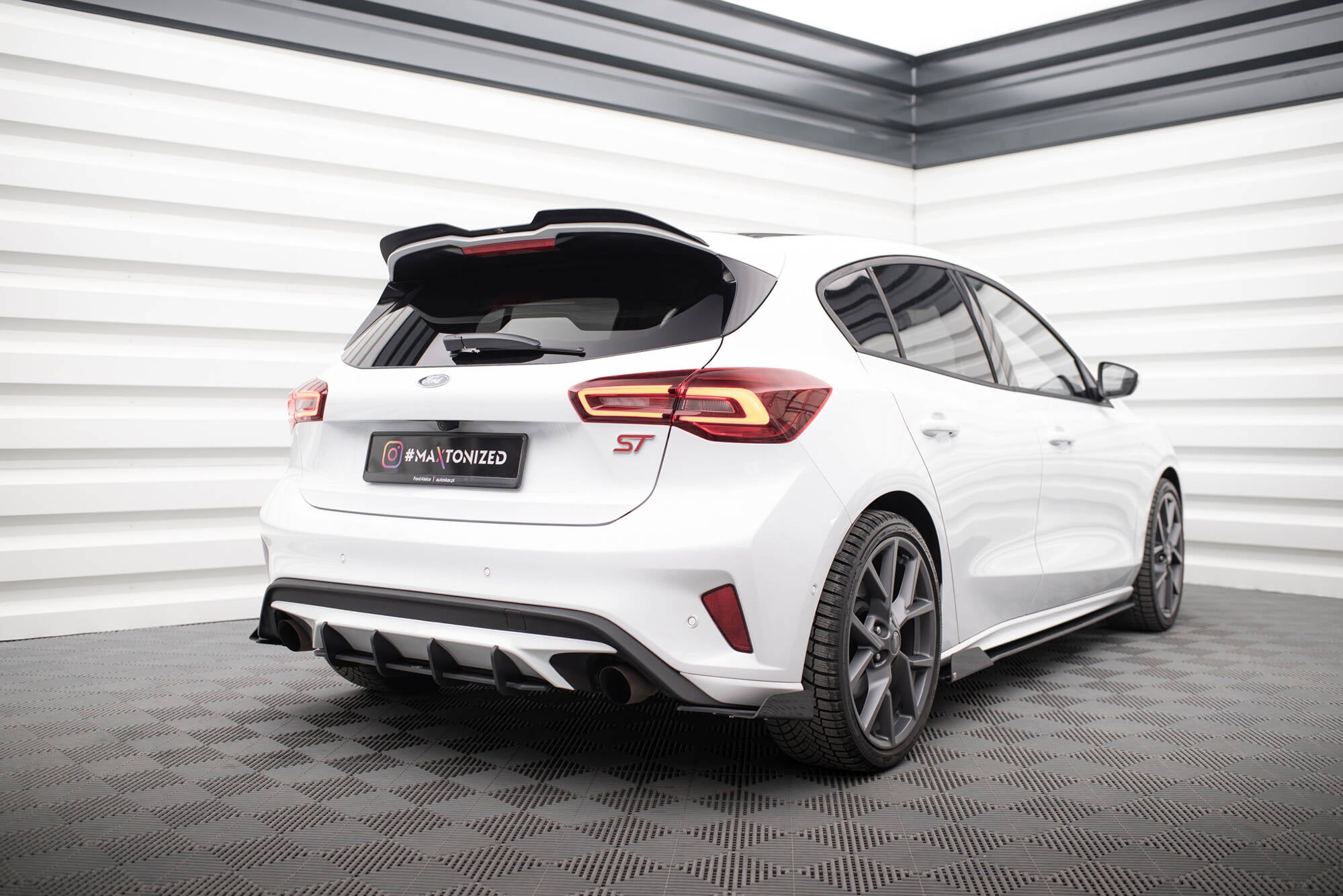 Racing Heckdiffusor Ford Focus ST MK4