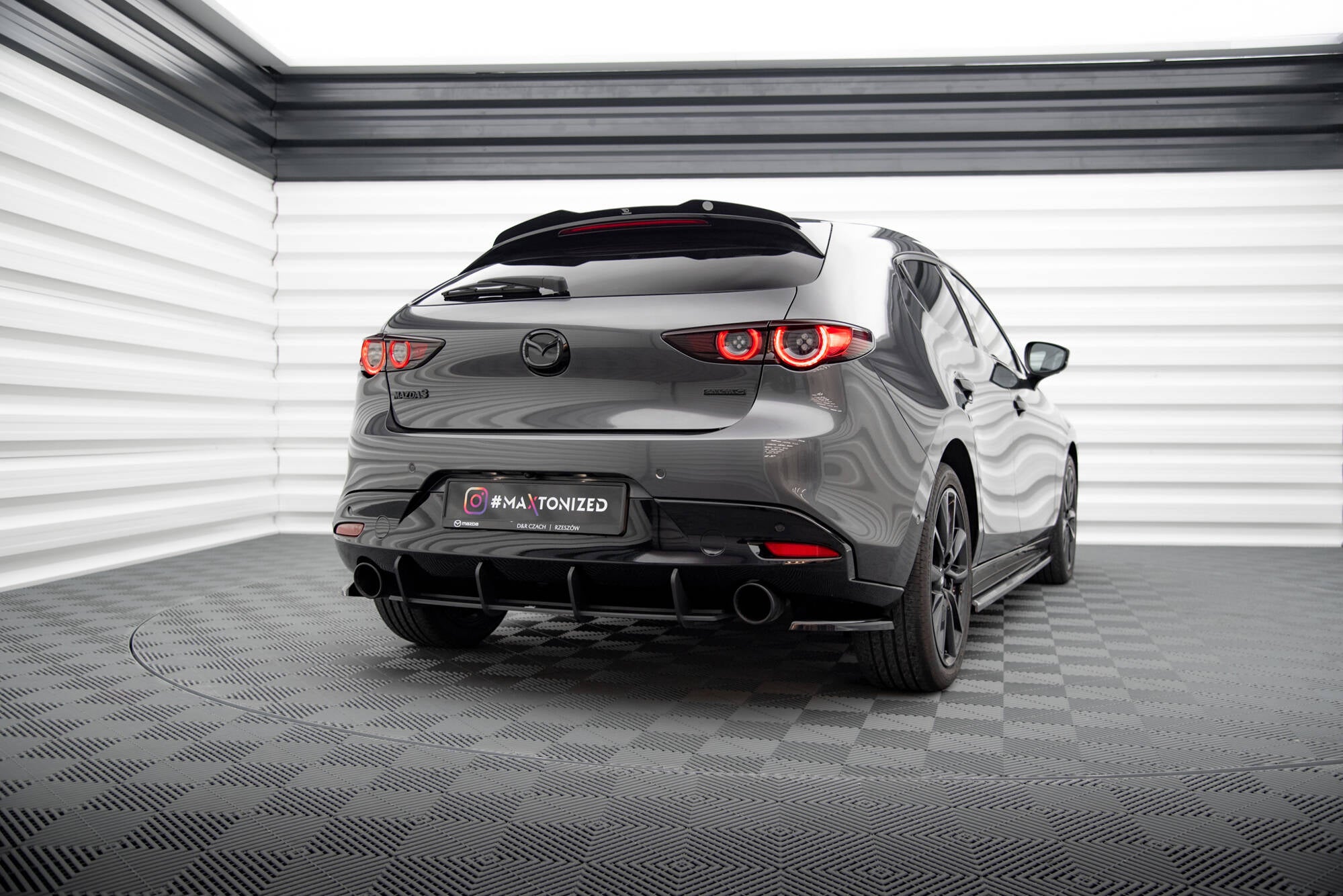 Street Pro Heckdiffusor Mazda 3 MK4