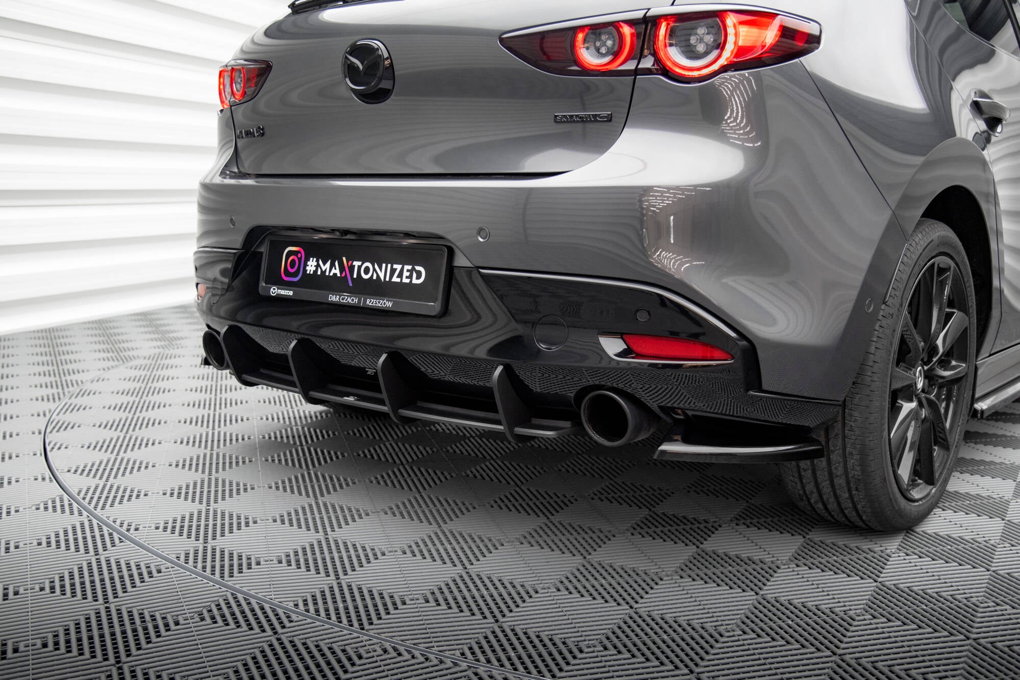 Street Pro Heckdiffusor Mazda 3 MK4