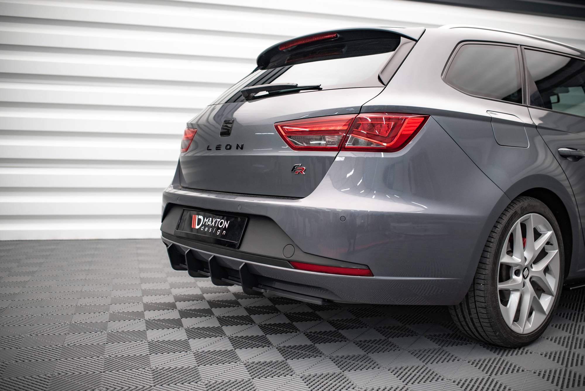 Street Pro Heckdiffusor Seat Leon FR Sportstourer MK3