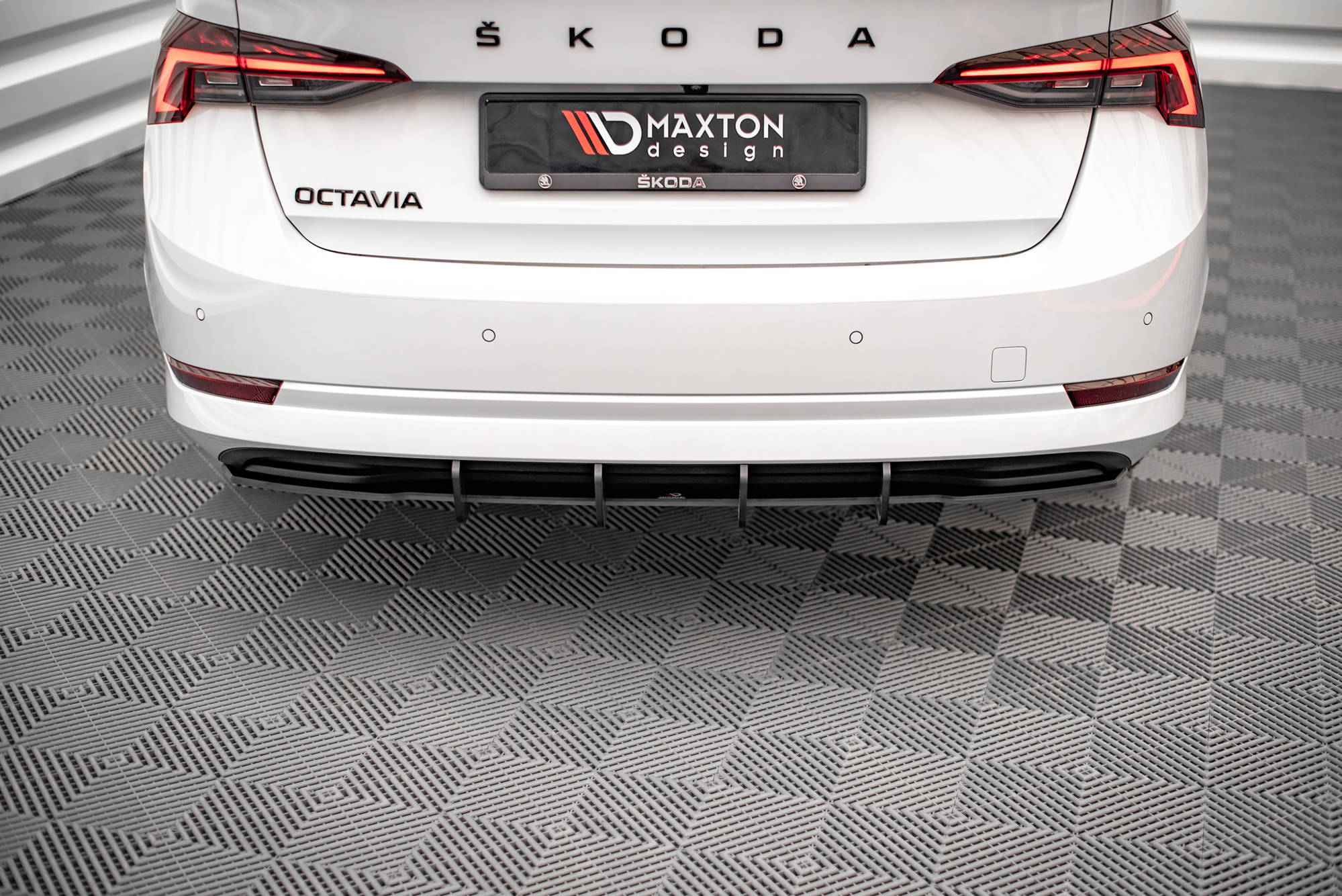 Street Pro Heckdiffusor Skoda Octavia MK4