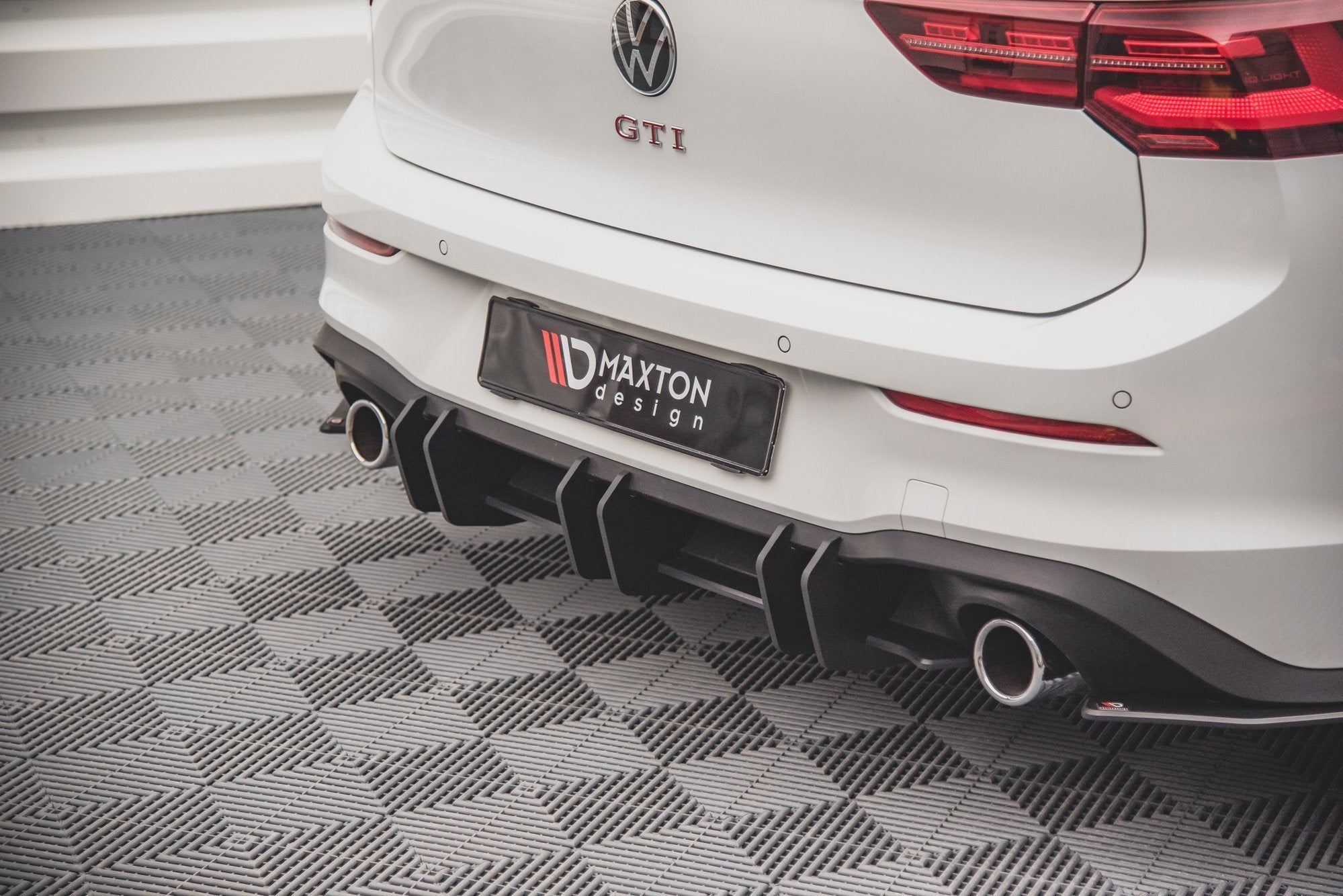 Street Pro Heckdiffusor V.2 Volkswagen Golf GTI MK8