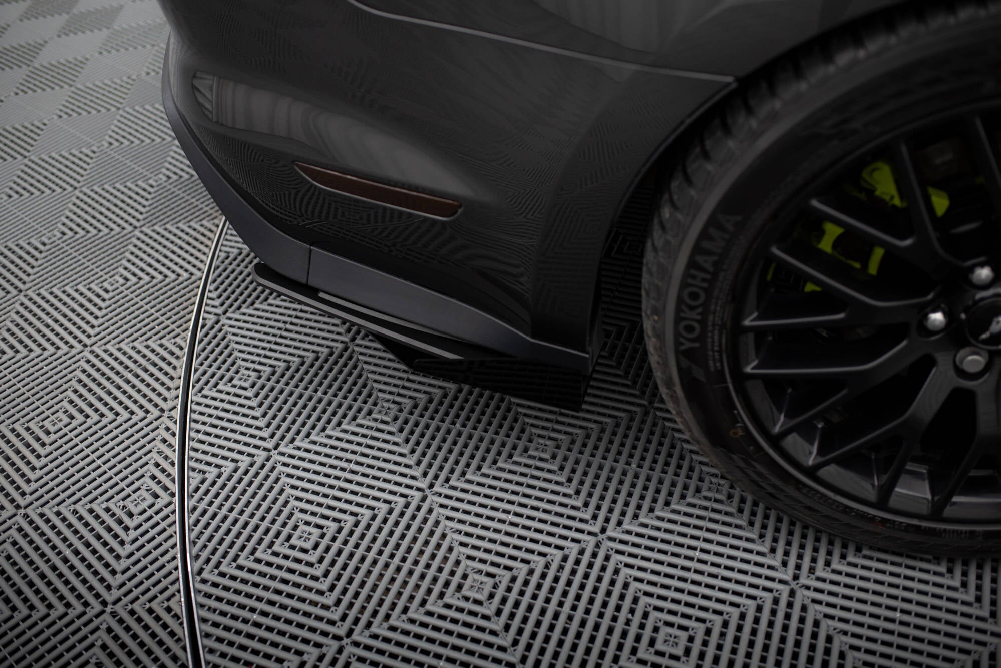 Street Pro Heckdiffusor Seite + Flaps Ford Mustang GT MK6