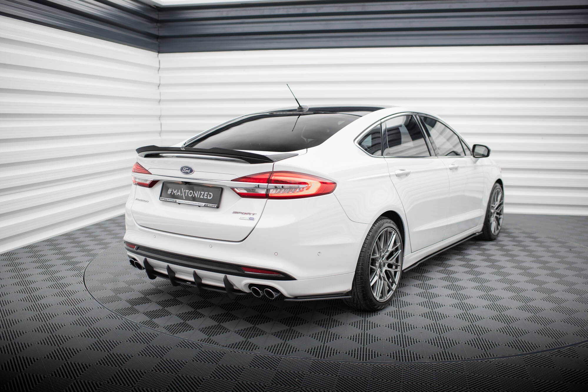 Street Pro Heckdiffusor Seite Ford Mondeo Sport MK5 Facelift / Fusion Sport MK2 Facelift