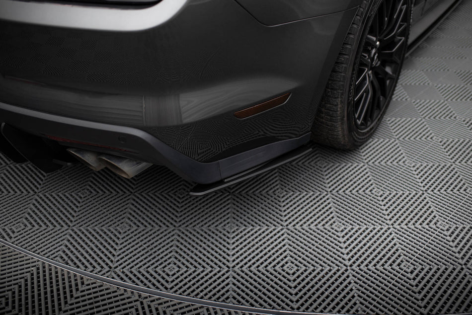 Street Pro Heckdiffusor Seite Ford Mustang GT MK6